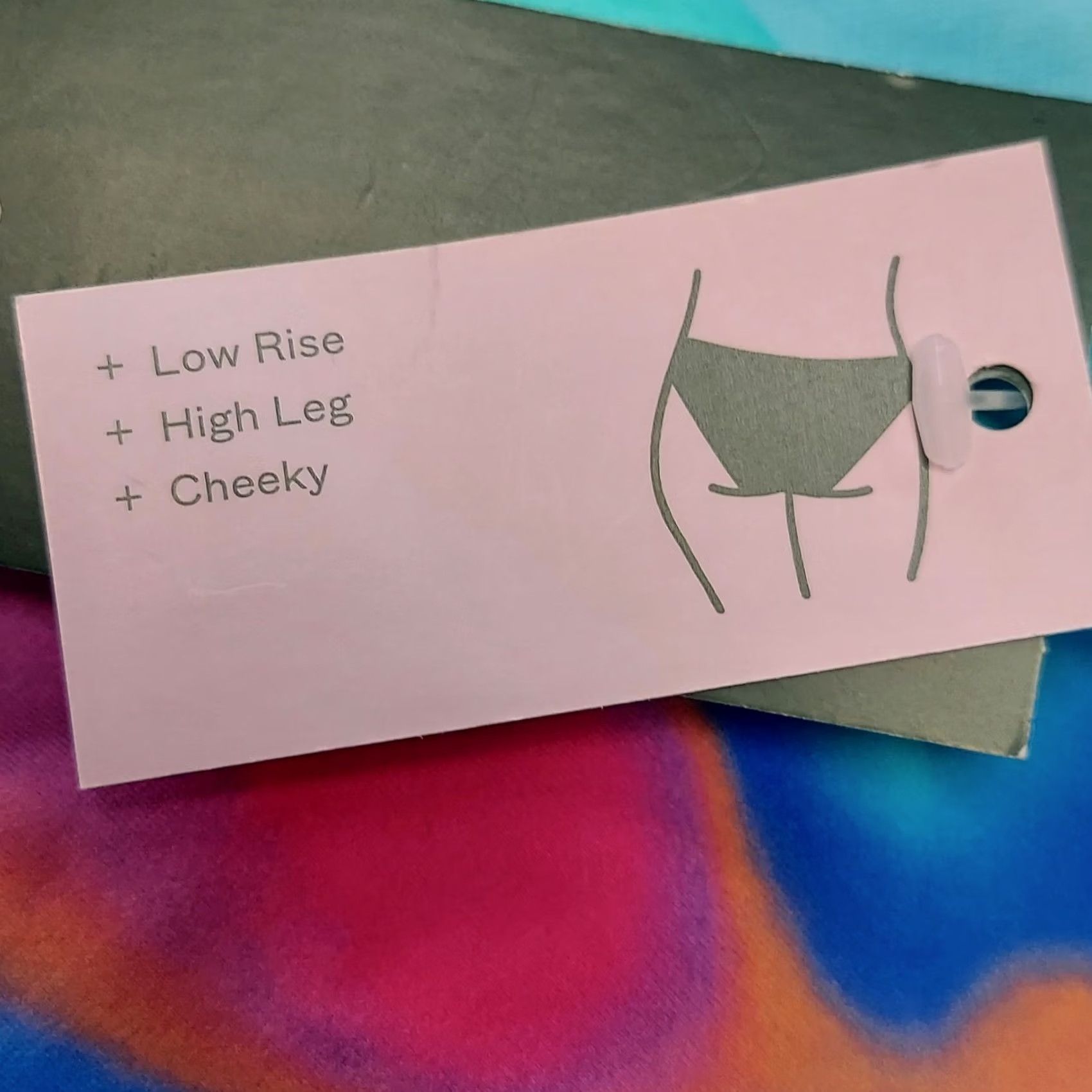 Vintage Wild Fable Swimwear Bikini Bottoms Tie Dye XL (16) Size 40" / US 18 - 6 Thumbnail