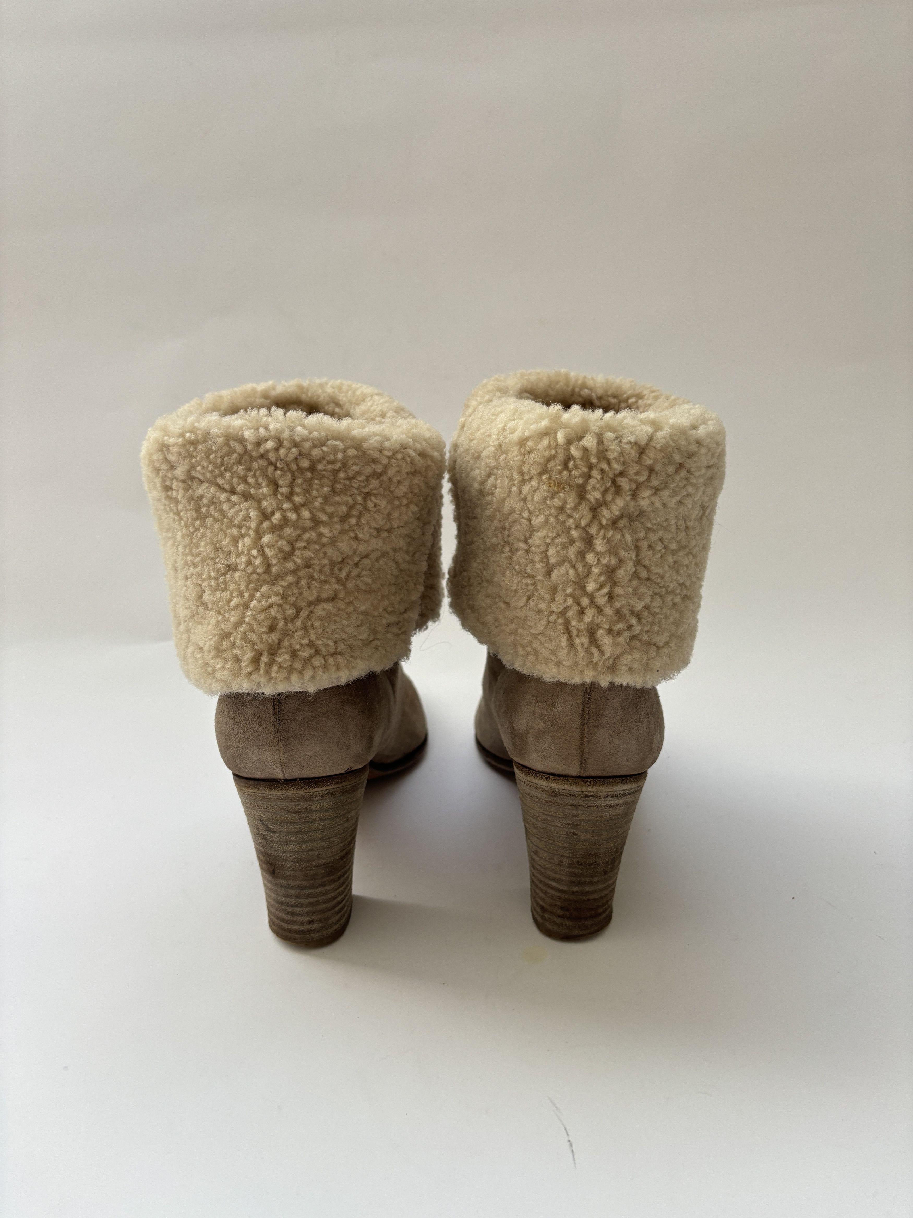 Maison Margiela ⚡️QUICK SALE⚡️Maison Margiela Shearling Beige Mid Boots Size US 10 / IT 40 - 9 Thumbnail