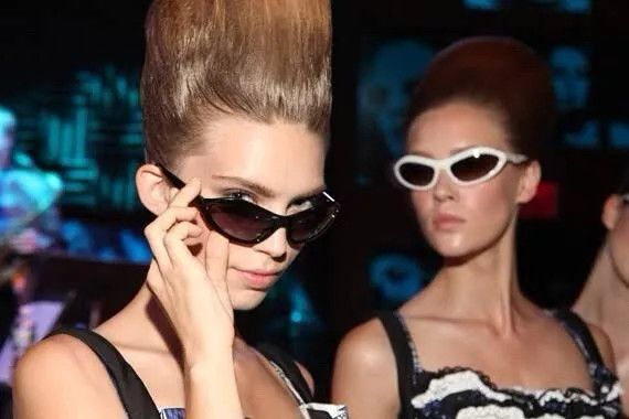 Prada Prada White Vintage Y2K Sunglasses Cat Eye / Bug Eye Shape Size ONE SIZE - 6 Thumbnail