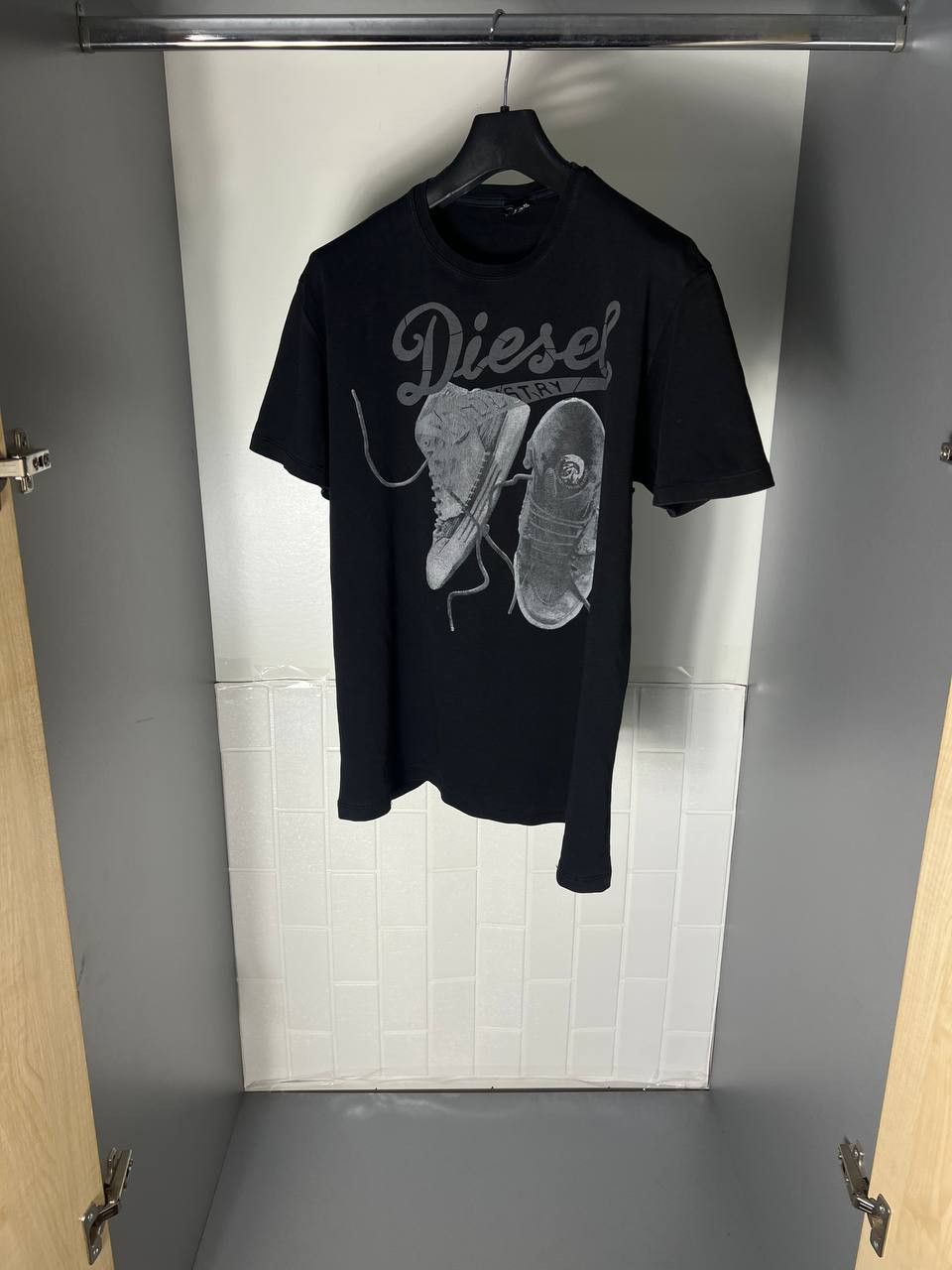 Diesel VINTAGE DIESEL INDUSTRY DENIM DIVISION T-SHIRT RETRO Y2K 90s Size US L / EU 52-54 / 3 - 3 Thumbnail