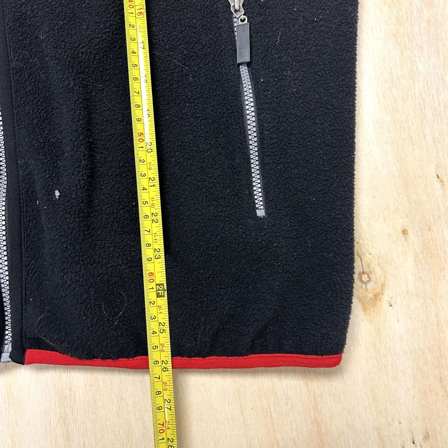 Marlboro VINTAGE Marlboro Fleece Vest Mens Large Black Red Trim Full Zip Compass Logo Vest Mens Large Black Red Trim Full Zip Compass Logo Size US L / EU 52-54 / 3 - 4 Thumbnail