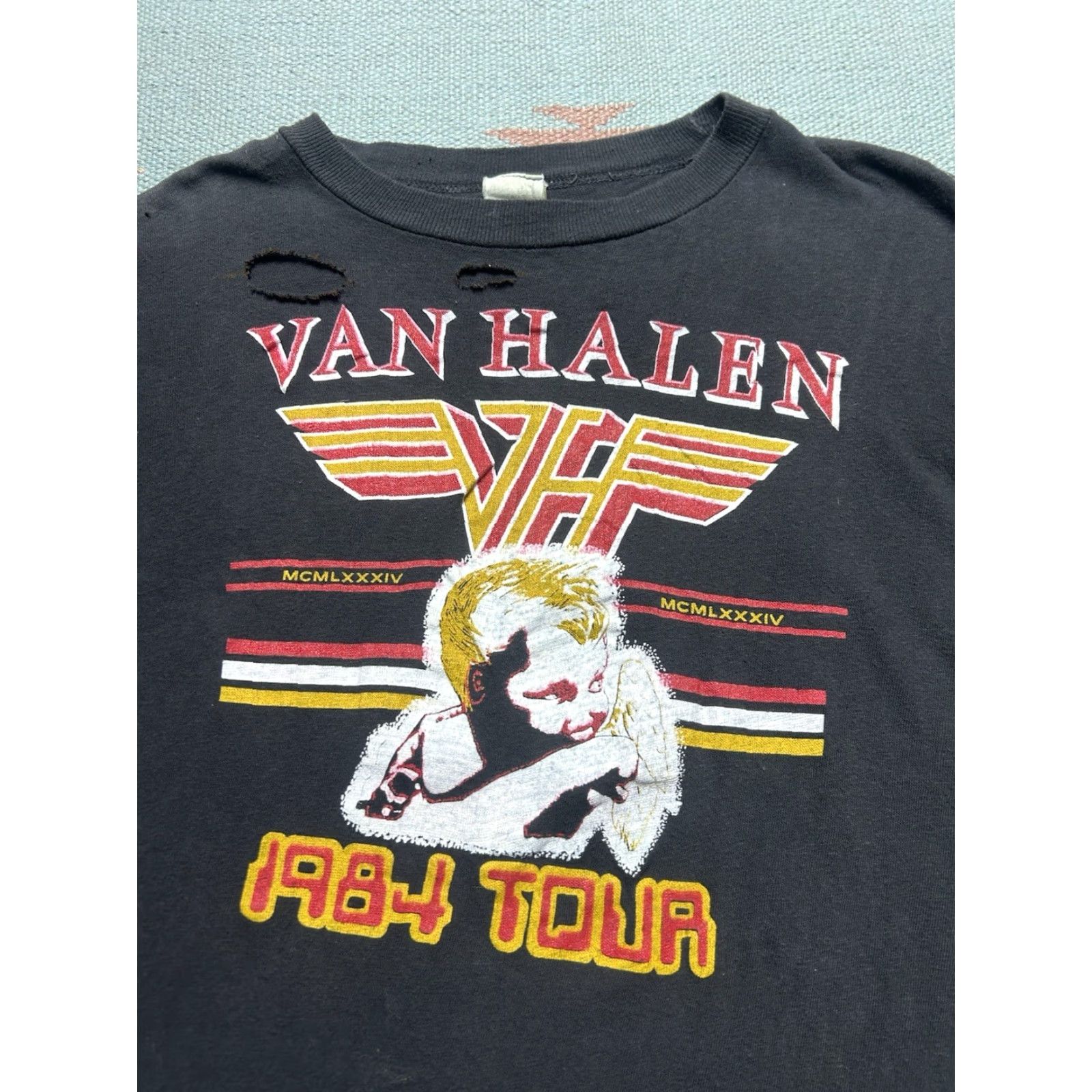 Vintage VINTAGE Van Halen 1984 Tour T-Shirt - 80s Graphic Tee, RARE Medium, Black, Men, T-Shirt Size US M / EU 48-50 / 2 - 2 Thumbnail