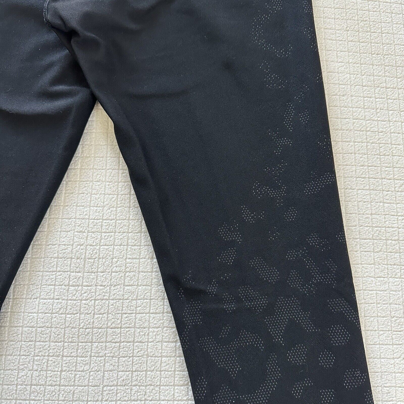 Lululemon Lululemon Camo Mapped Out Sense Knit Hi Rise Black Sz 6 Size 28" / US 6 / IT 42 - 9 Thumbnail