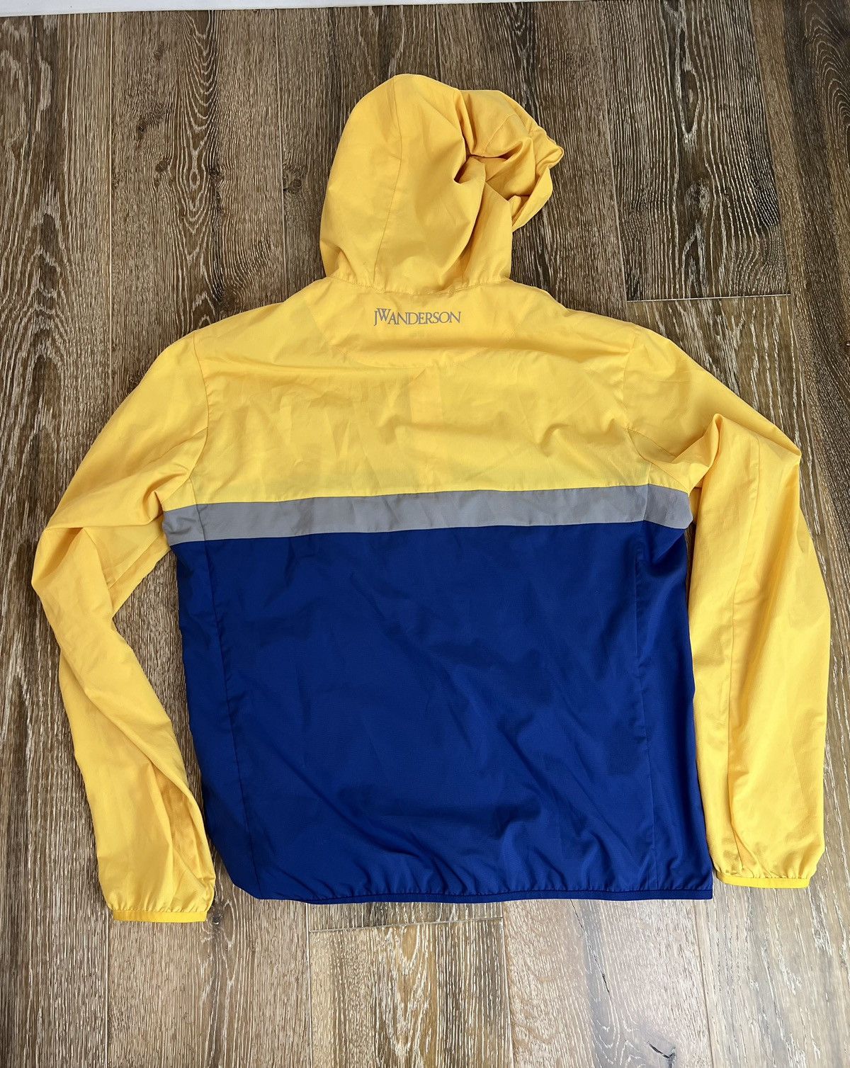 JW Anderson × Uniqlo Uniqlo jw anderson lightweight windbreaker zipup jacket Size US M / EU 48-50 / 2 - 2 Thumbnail