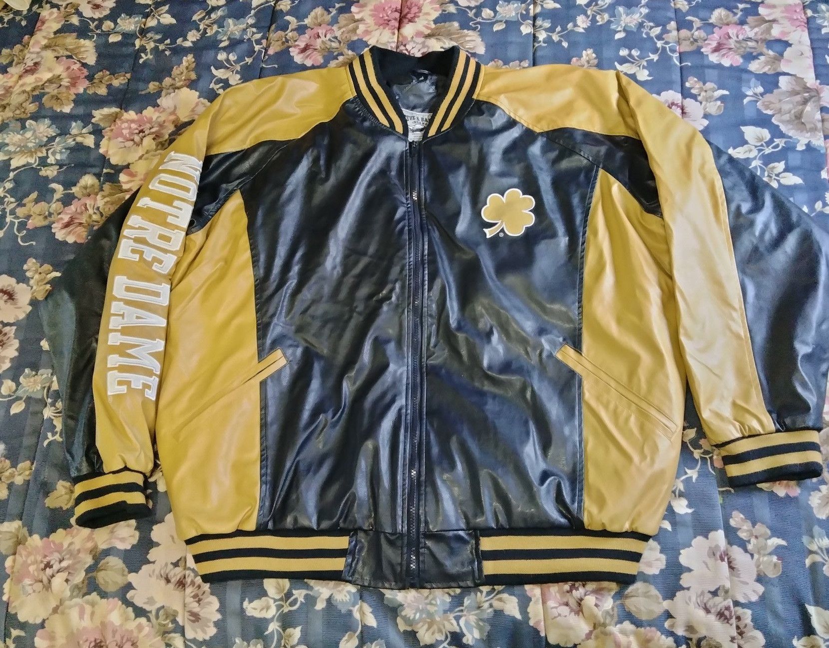 Steve And Barrys Notre Dame Fighting Irish XXL Bomber Varsity Style Jacket Size US XXL / EU 58 / 5 - 1 Thumbnail
