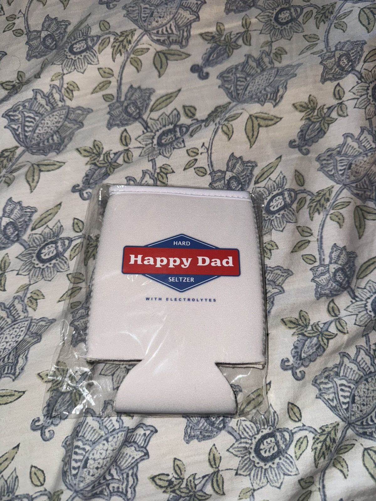 Full Send Full send happy dad coozie Size ONE SIZE - 1 Thumbnail