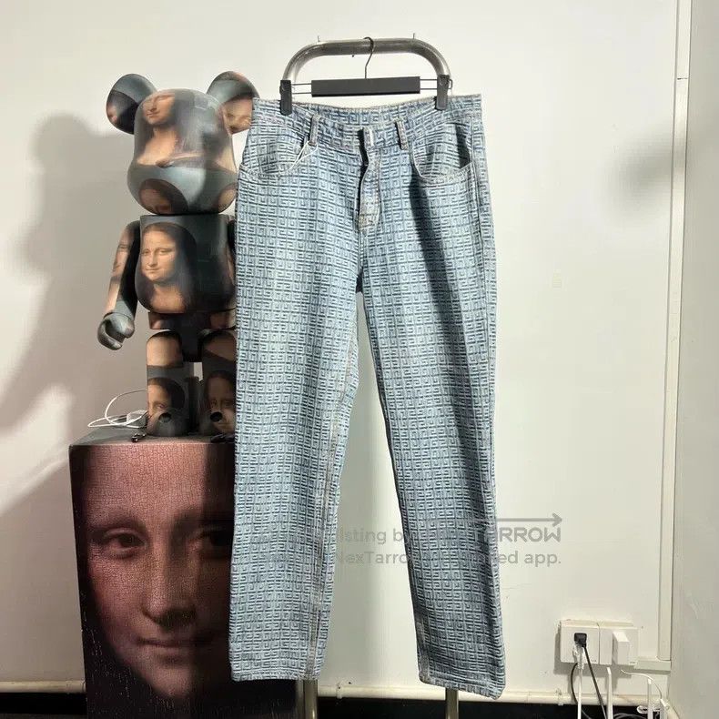 Givenchy Givenchy SizeS All-over printed denim pants S1802 Size US 29 - 1 Thumbnail