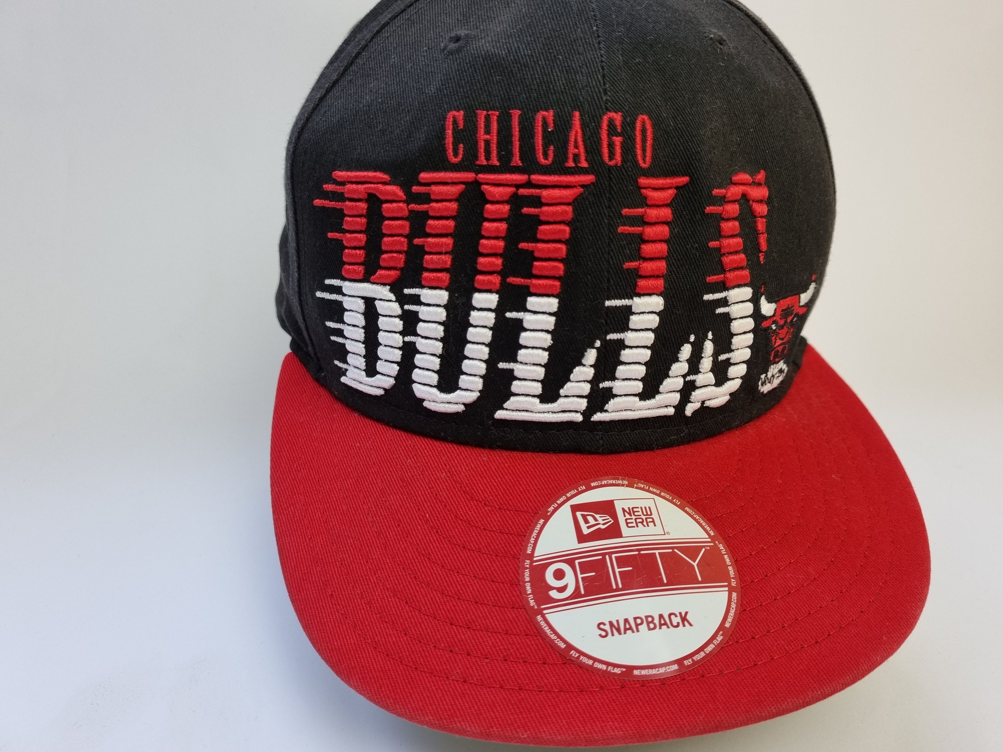 NBA × Vintage Spellout Big Logo Chicago Bulls Vintage Rare Cap Size ONE SIZE - 3 Thumbnail