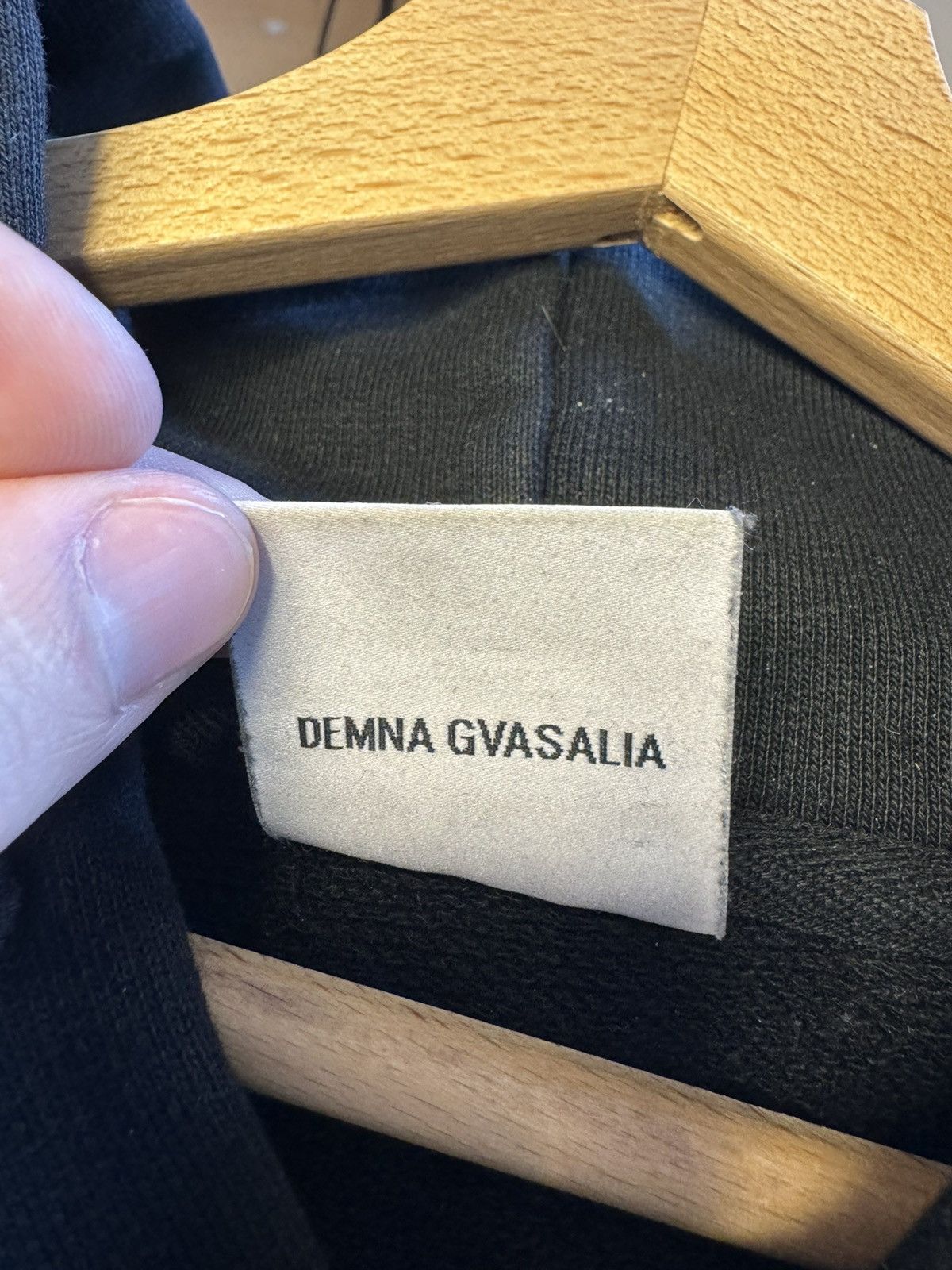 Vetements Vetements target hoodie Size US L / EU 52-54 / 3 - 5 Thumbnail