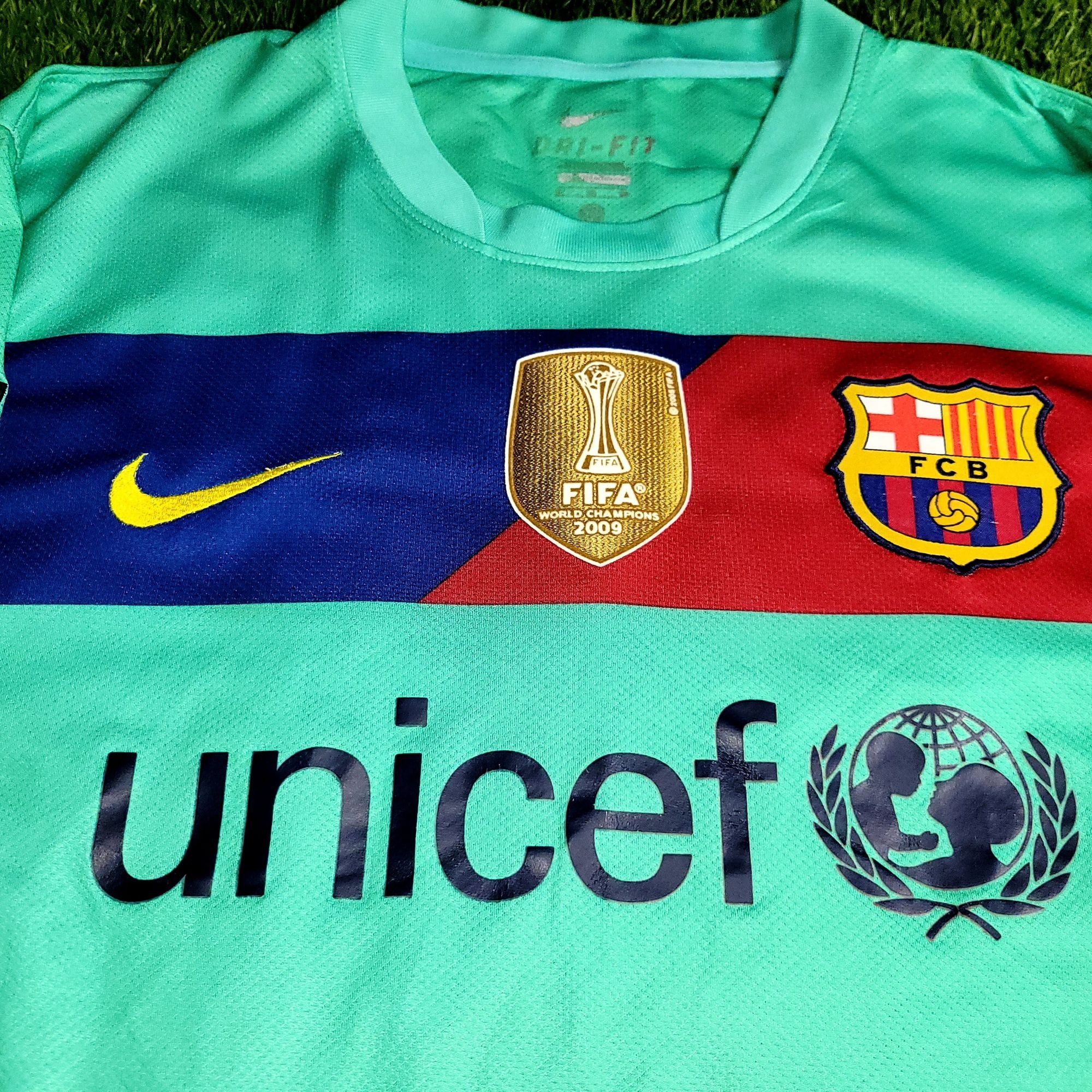 Nike Messi Barcelona 2010 2011 Away Soccer Jersey XL Size US XL / EU 56 / 4 - 4 Thumbnail