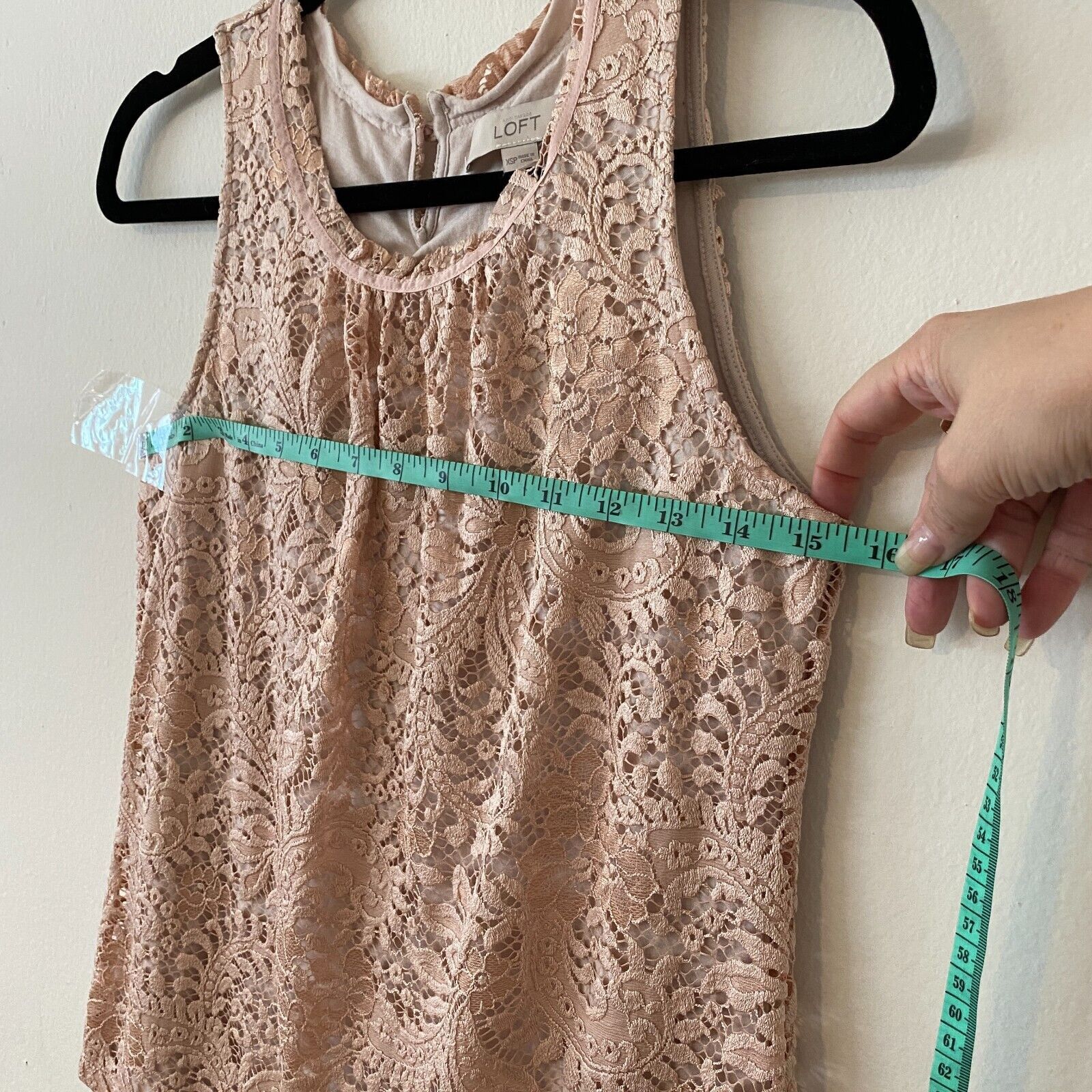 Other LOFT Rose Floral Lace Lined Sleeveless Blouse Key Hole XSP Size XS / US 0-2 / IT 36-38 - 8 Thumbnail