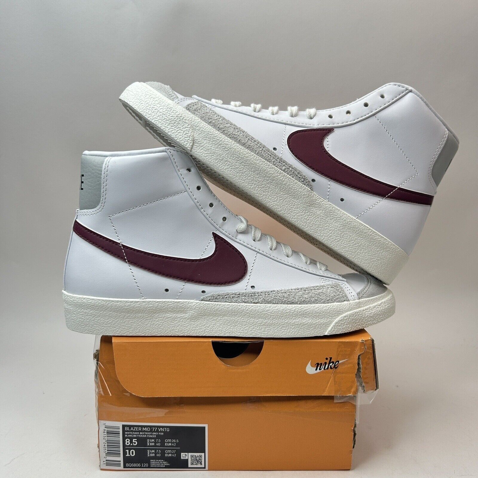 Nike Nike Blazer Mid '77 Vintage “White Dark Beetroot” 2023 Size US 8.5 / EU 41-42 - 1 Thumbnail