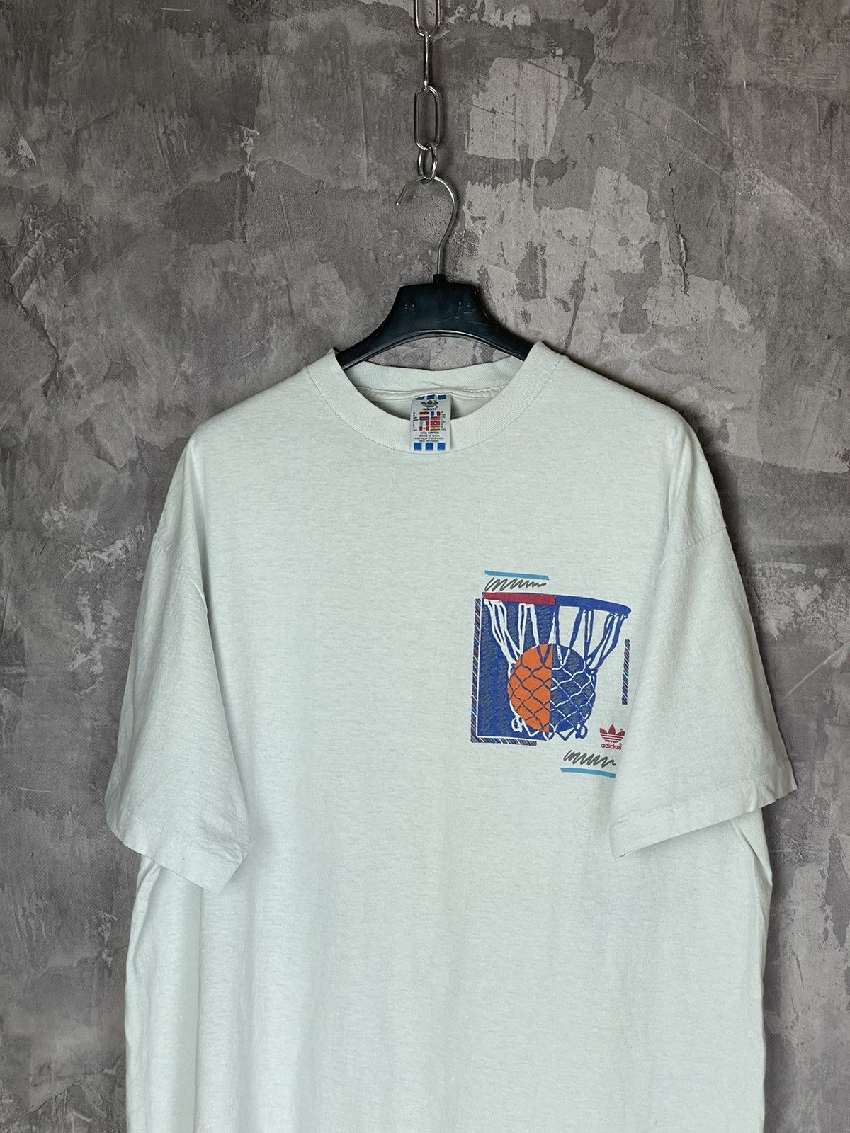 Adidas × Vintage Adidas Abstract Basketball Pop Art Spell Out T-Shirt VTG Size US L / EU 52-54 / 3 - 3 Thumbnail