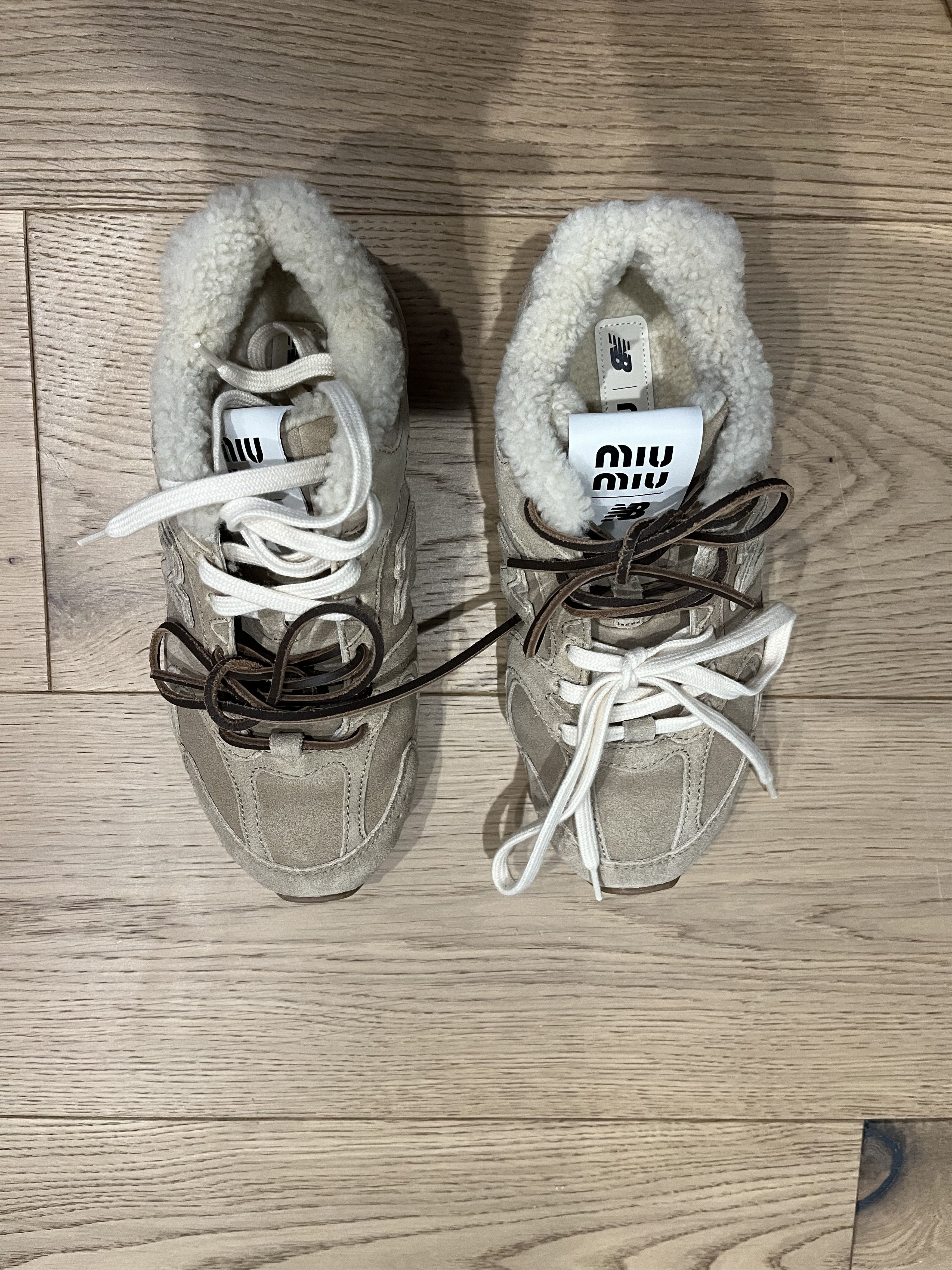 Miu Miu × New Balance New Balance 530 SL Miu Miu Ecru Shearling (Women's) Size US 7 / IT 37 - 7 Thumbnail