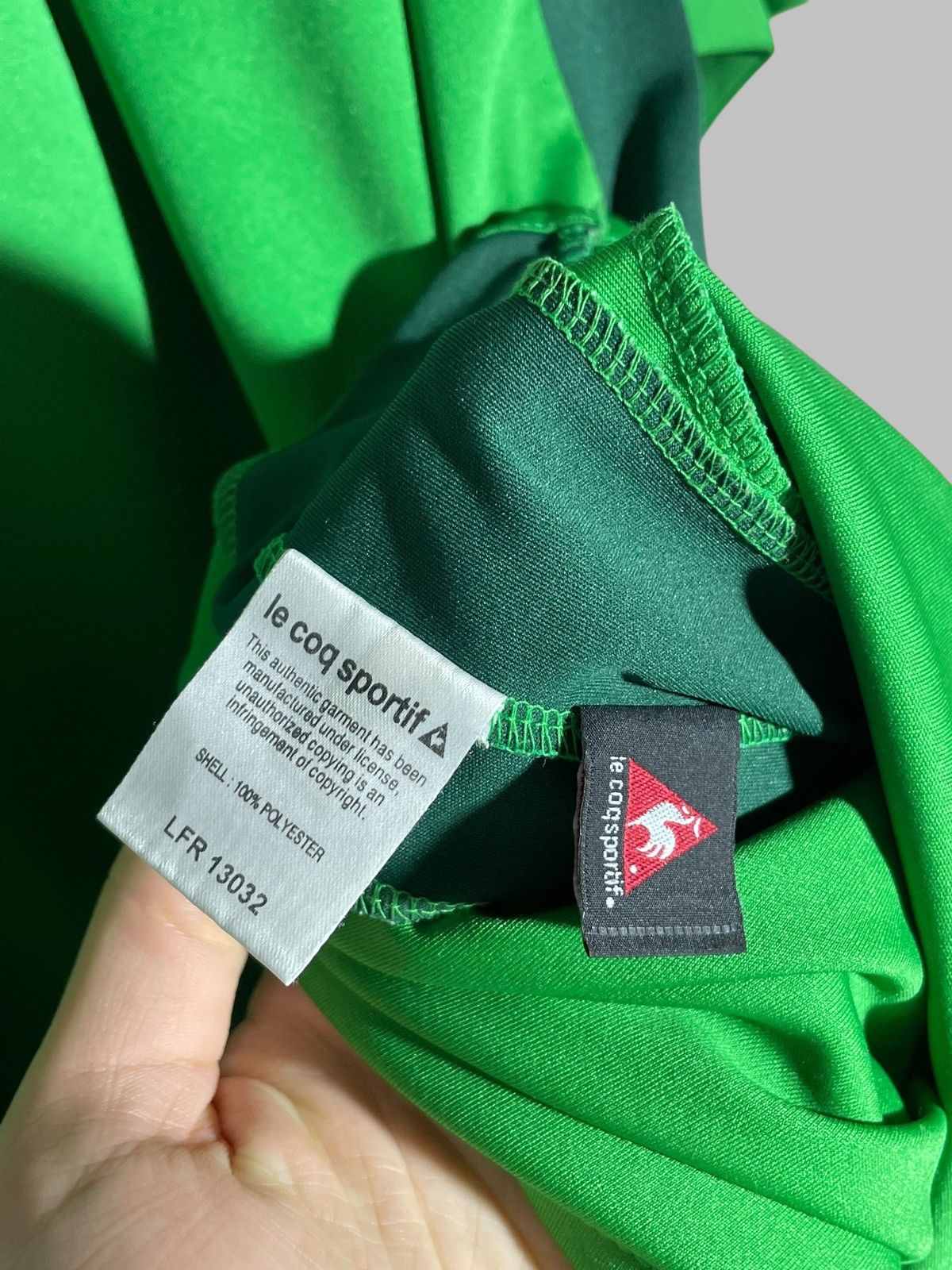 Vintage Hibernian FC Le Coq Sportif Vintage Football Shirt Size US L / EU 52-54 / 3 - 13 Thumbnail