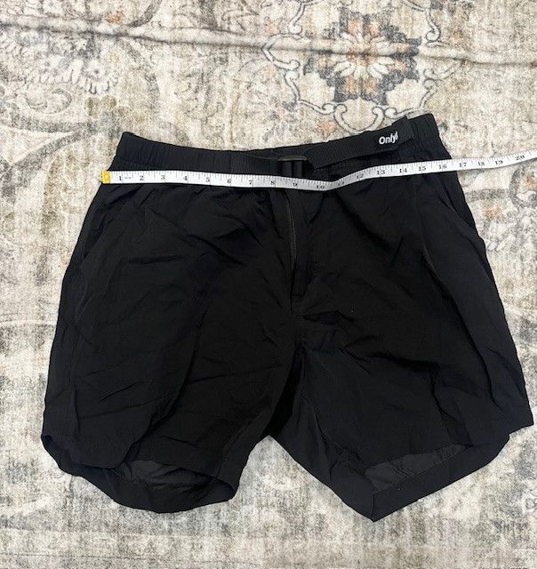 Only NY Only NY Nylon Belted Shorts – Size M – Black Size US 32 / EU 48 - 2 Thumbnail