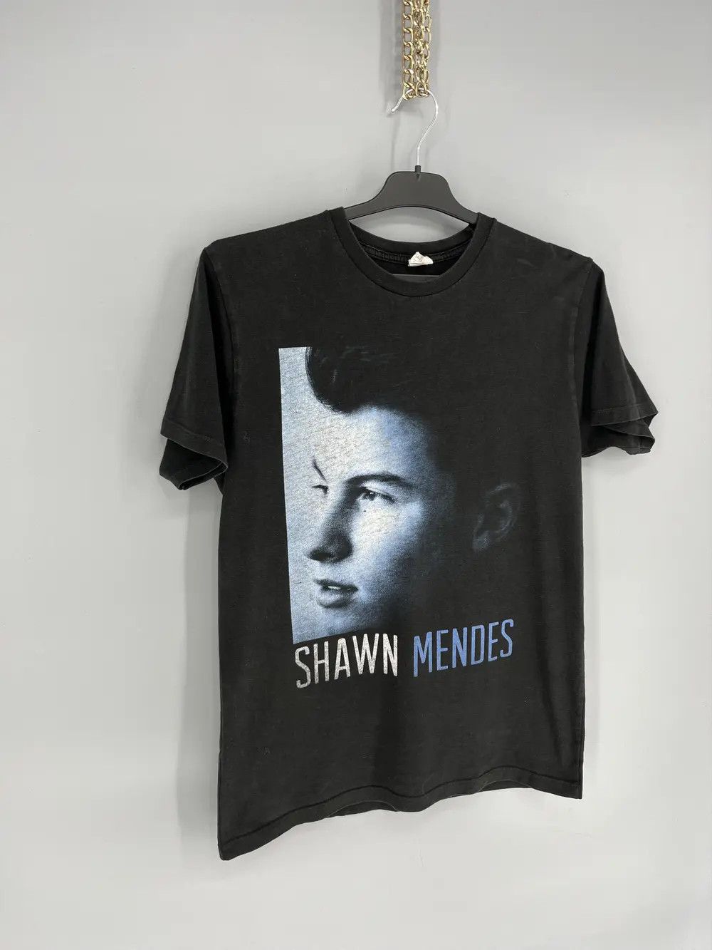 Band Tees Vintage Shawn Mendes Big Logo Illuminate World Tour Tee Size US M / EU 48-50 / 2 - 2 Thumbnail