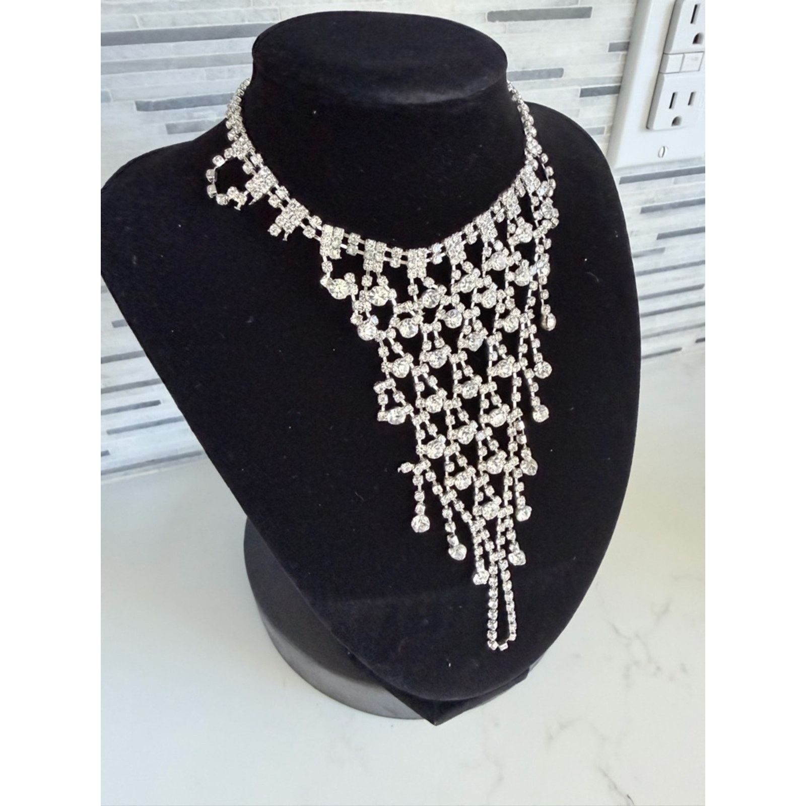 Other Crystal Cascade Statement Necklace - Silver Size ONE SIZE - 4 Thumbnail