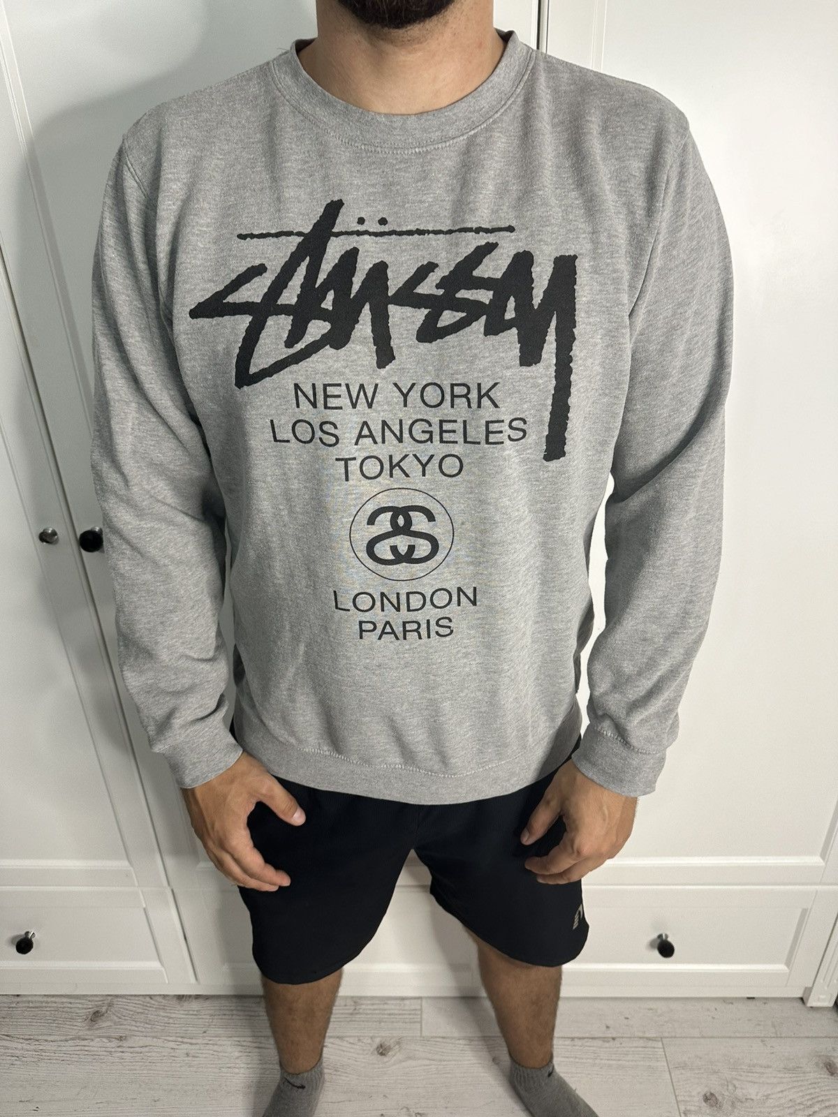 Stussy Stüssy World Tour Crewneck 2006 vintage Size US L / EU 52-54 / 3 - 3 Thumbnail
