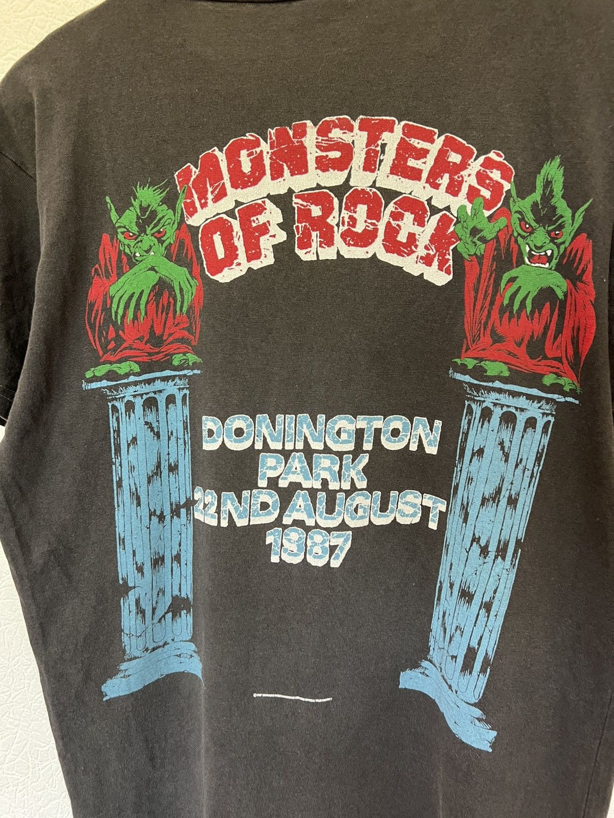 Band Tees Monsters Of Rock 1987 Bon Jovi Vintage Large Print T-shirt Size US L / EU 52-54 / 3 - 9 Thumbnail