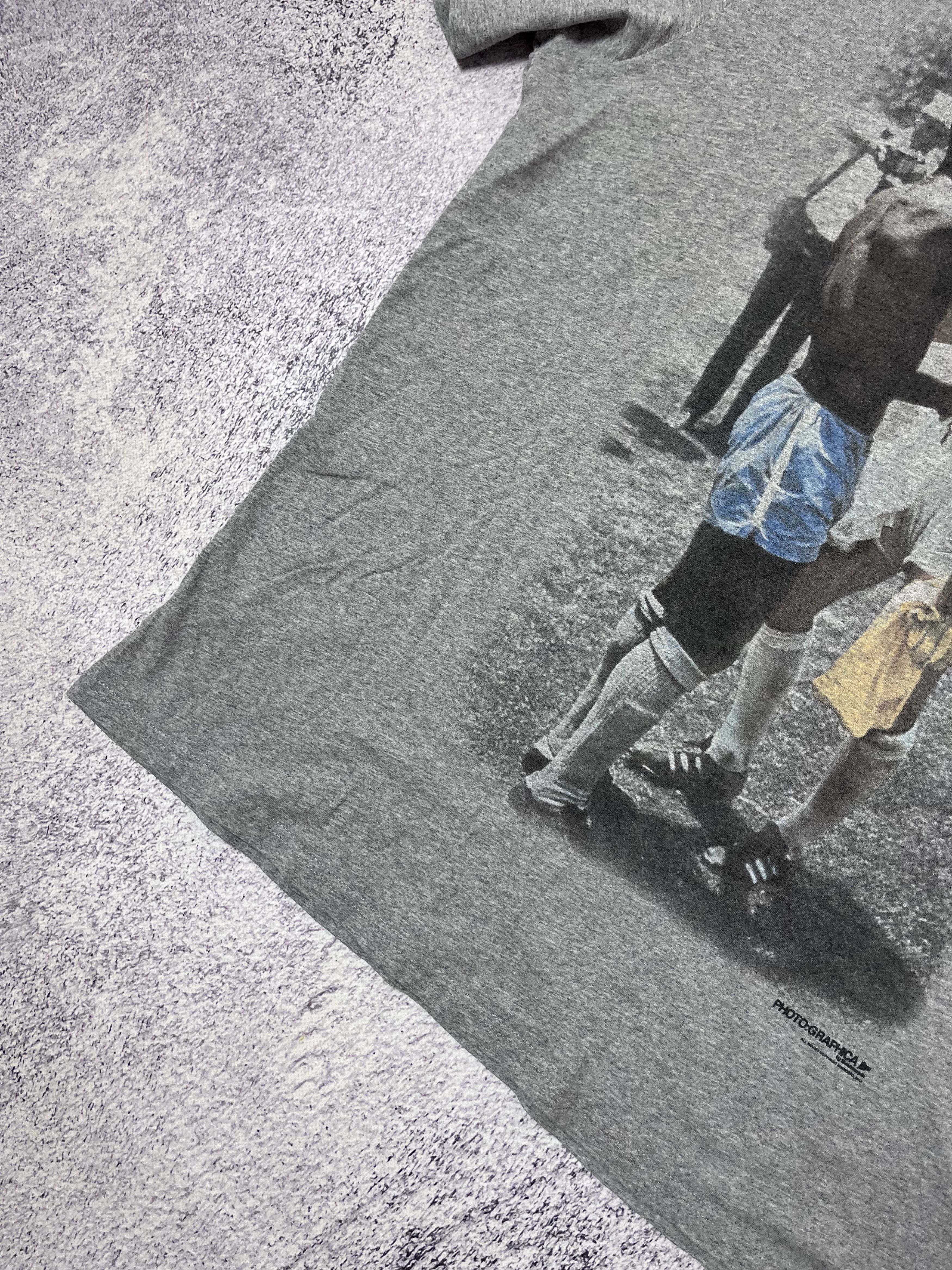Japanese Brand VINTAGE MEN T-SHIRT RETRO PHOTO PELE SIZE XXL Size US XXL / EU 58 / 5 - 2 Thumbnail