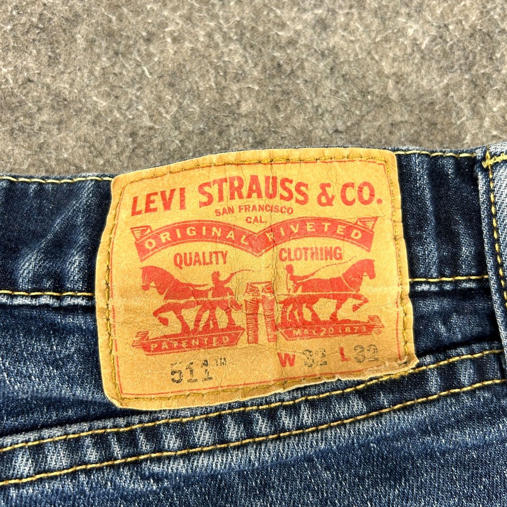 Levi's VINTAGE Levis 511 Jeans Mens 32x32 30x30 Blue Skinny Leg Slim Fit Dark Wash Distressed Size US 32 / EU 48 - 3 Thumbnail