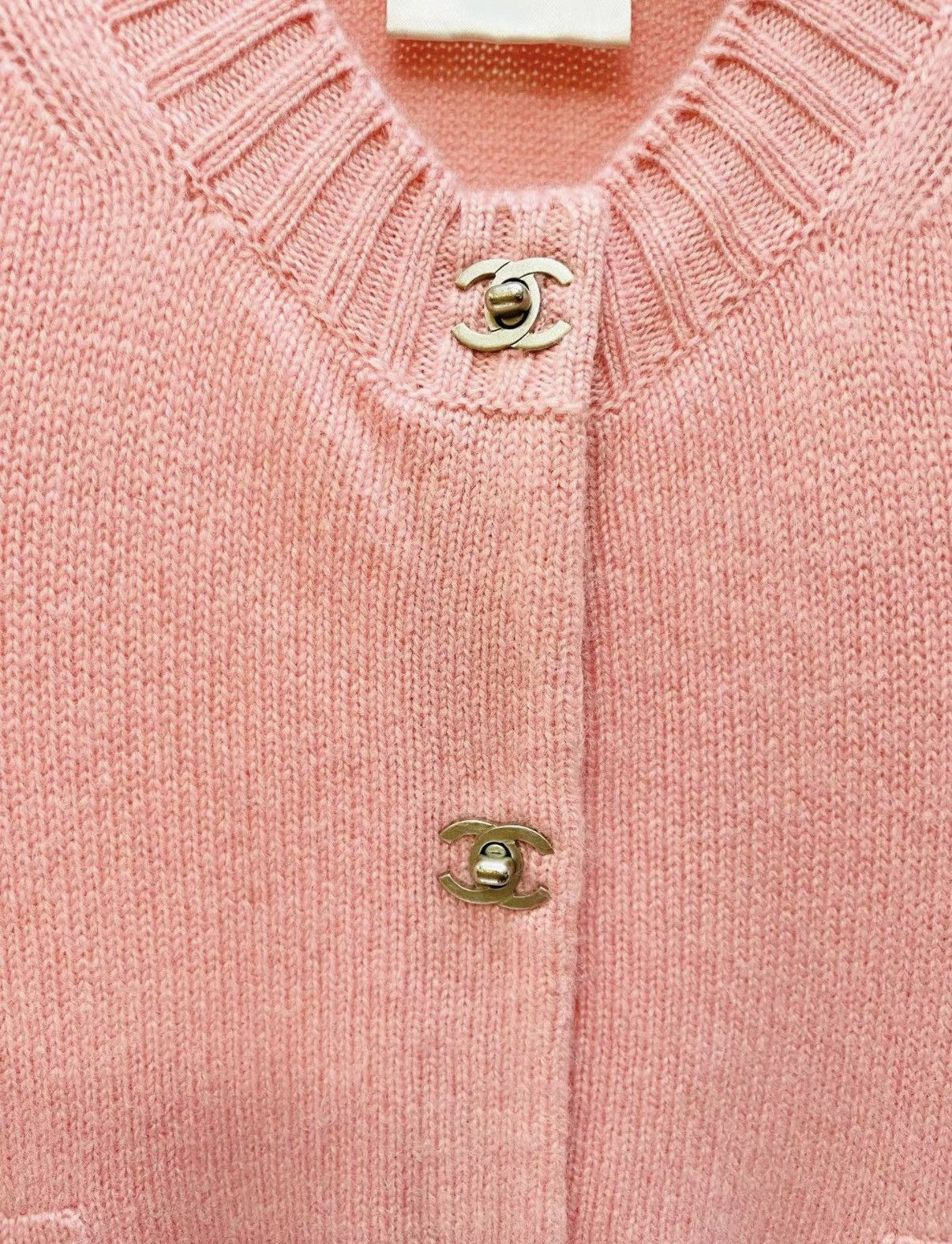 Chanel Chanel Turn-Lock Mid-Length Cashmere Cardigan Dress J33 Size XXS / US 00 / IT 34 - 4 Thumbnail