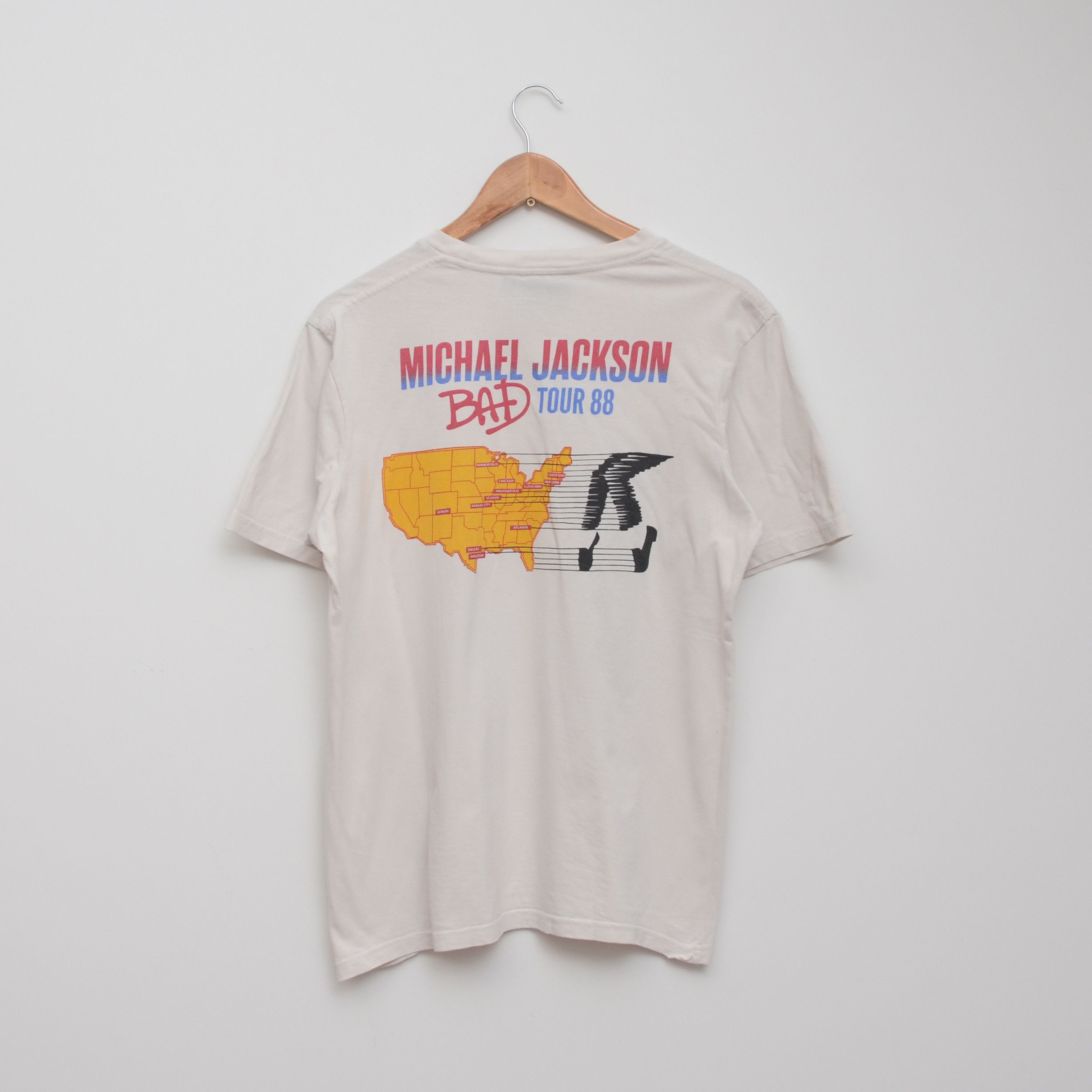 Band Tees Michael Jackson 1988 Bad Tour T-Shirt M Double Sided Unisex Size US M / EU 48-50 / 2 - 2 Thumbnail