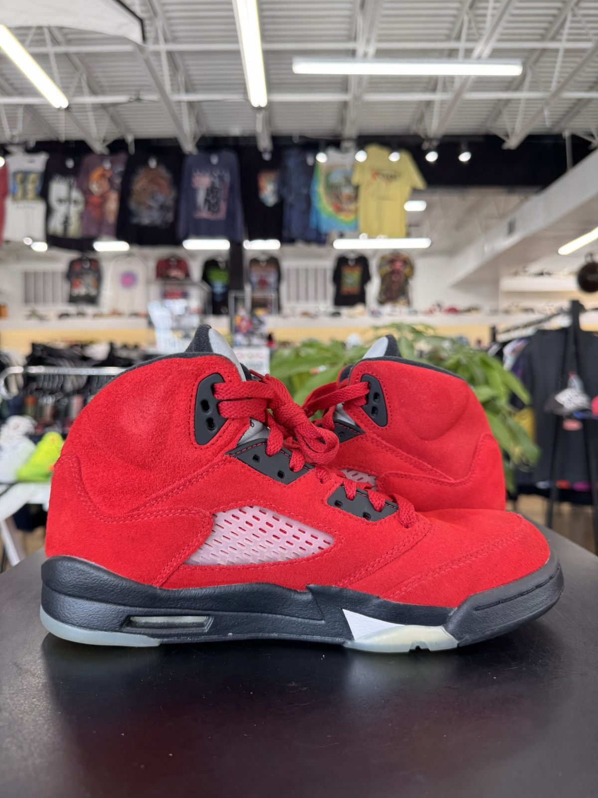 Jordan Brand Air Jordan 5 Raging Bull Size 7Y (2021) Size US 7 / EU 40 - 3 Thumbnail