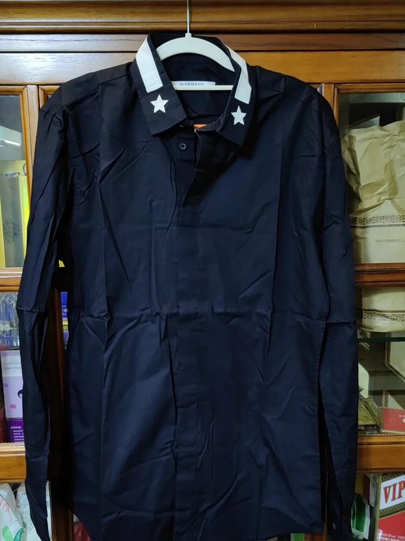 Givenchy Givenchy Black star pattern shirt, XL size, 42 inches, len Size US XL / EU 56 / 4 - 1 Thumbnail
