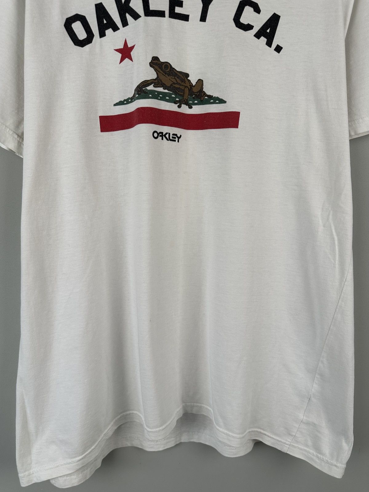 Oakley Oakley CA Frog Print Logo Tee Oversized Size US XL / EU 56 / 4 - 4 Thumbnail
