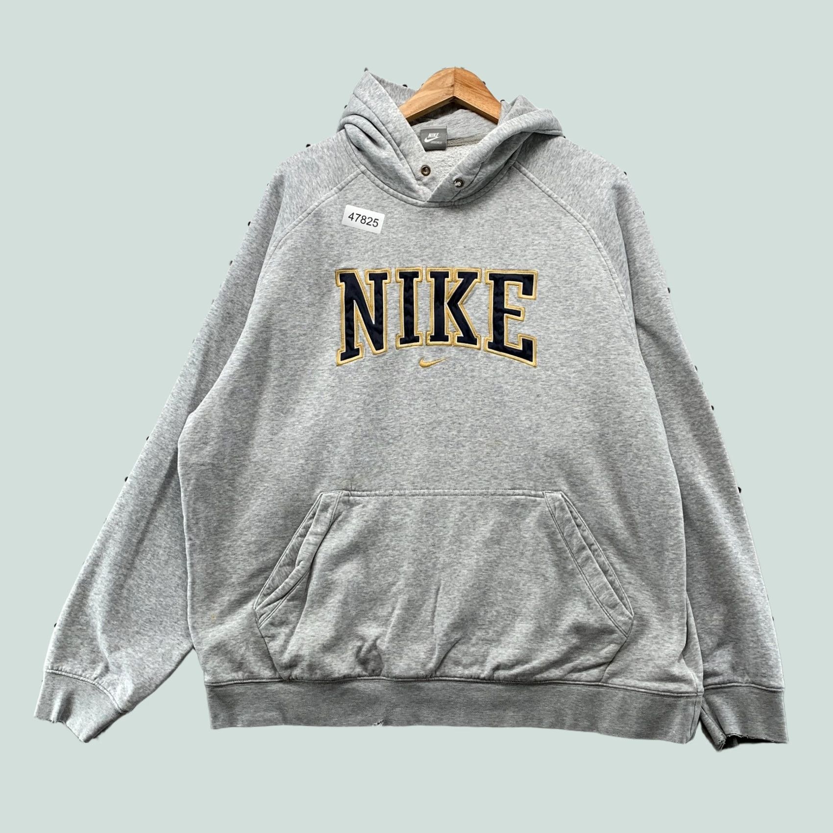 Nike Nike Hoodie Mens XL Gray Center Swoosh Embroidered Spellout Vintage Size US XL / EU 56 / 4 - 1 Thumbnail
