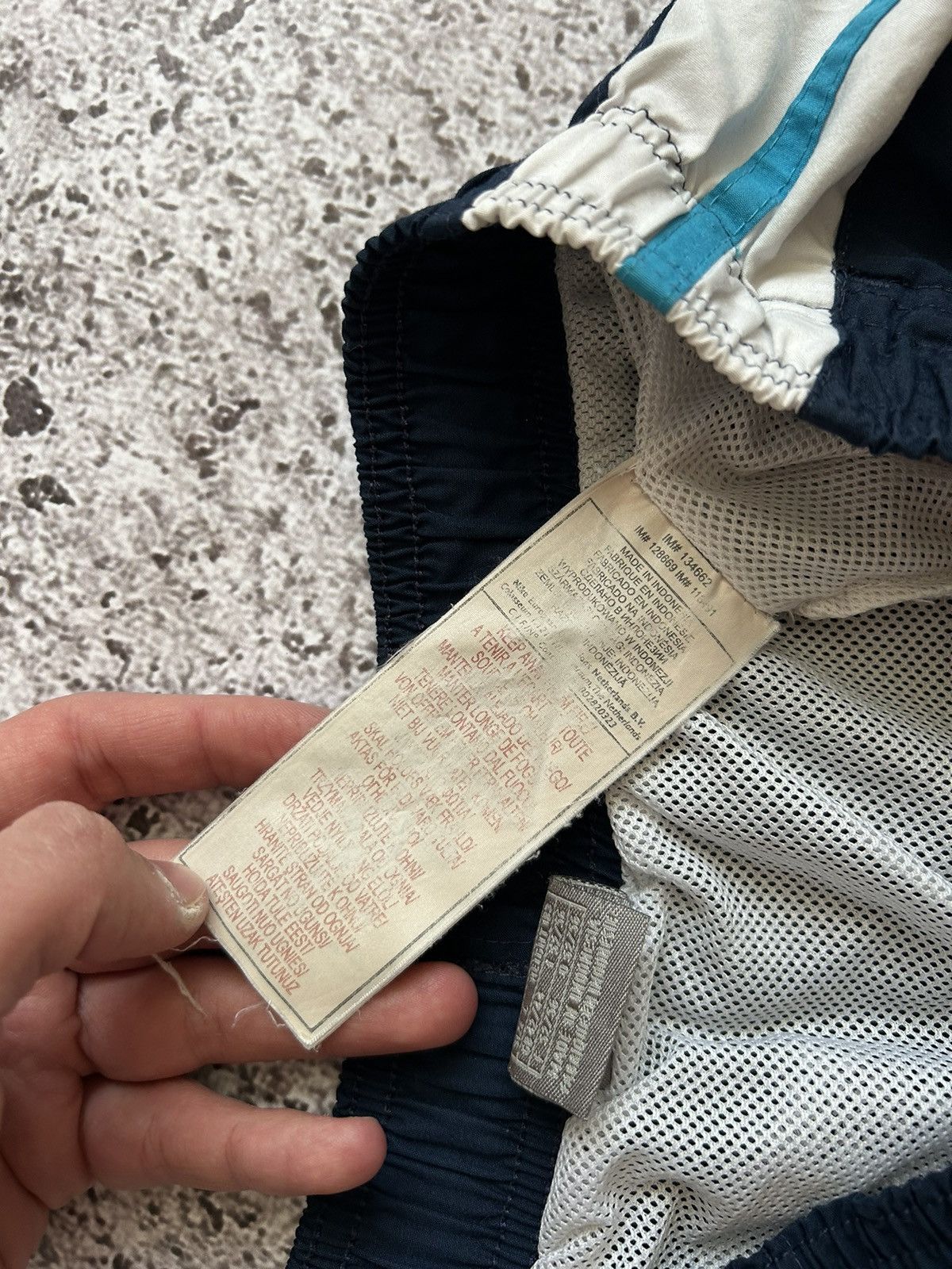 Nike × Vintage Vintage 90s Nike Retro Shorts Y2K Hype Size L Size US 34 / EU 50 - 8 Thumbnail