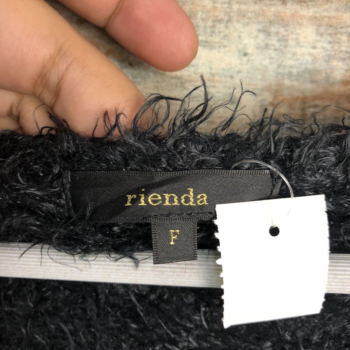 Vintage DL Rienda Black fur shaggy Knitwear #C233 Size M / US 6-8 / IT 42-44 - 9 Thumbnail