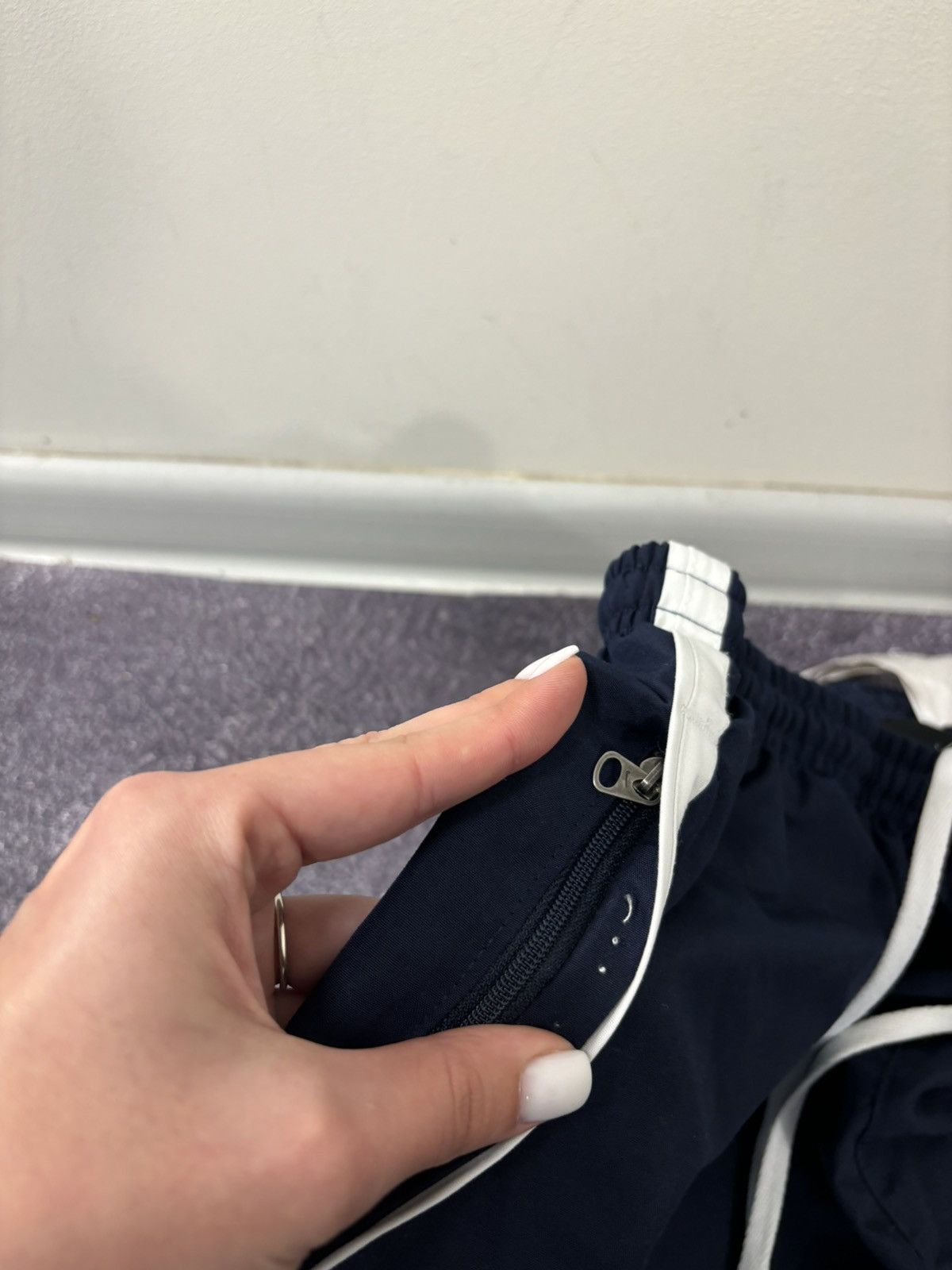 Nike Vintage Nike Y2K Navy/White Hype Nylon Baggy Track Pants Size US 32 / EU 48 - 18 Thumbnail
