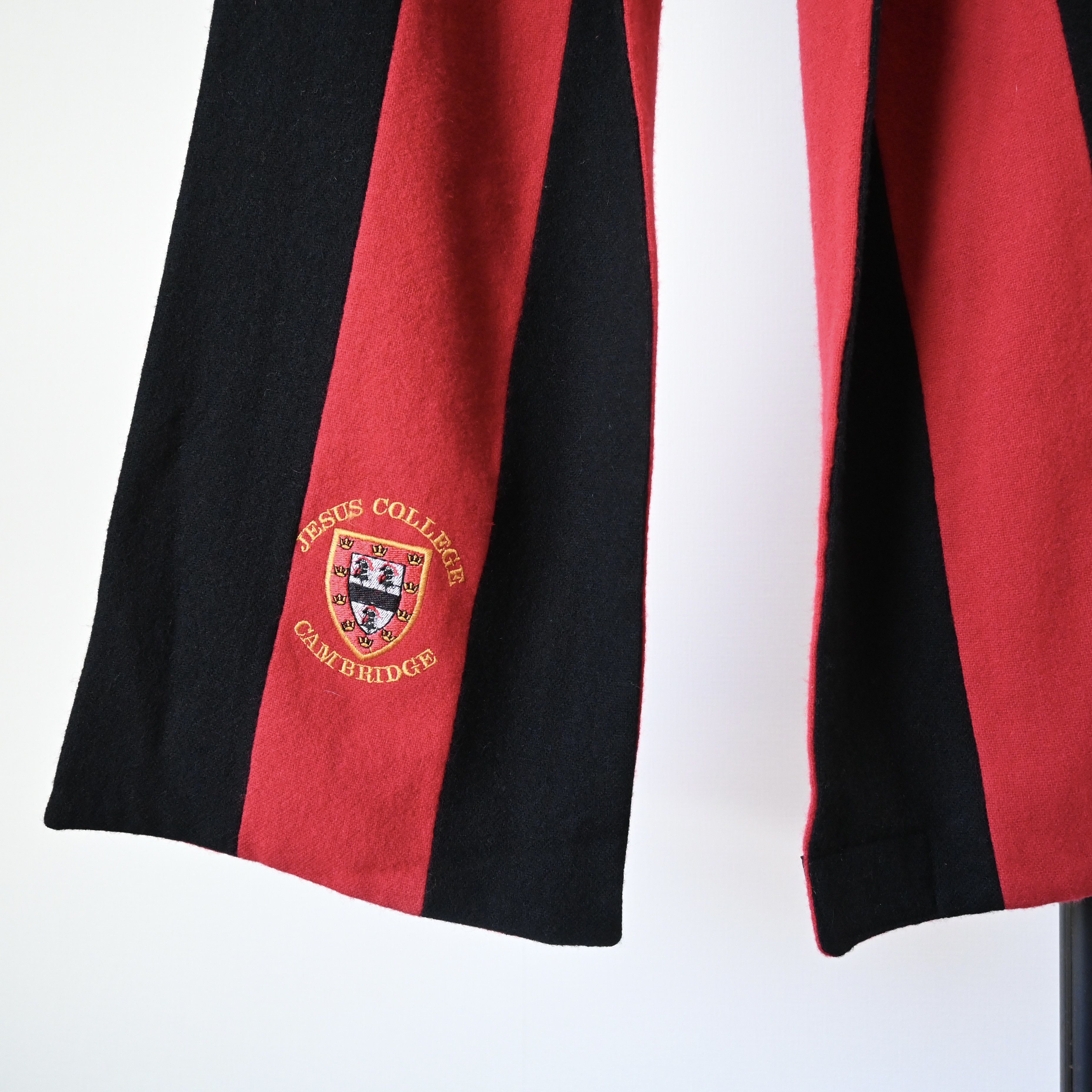 Other A.E.Clothier JESUS COLLEDGE CAMBRIDGE wool scarf, made in UK Size ONE SIZE - 7 Thumbnail
