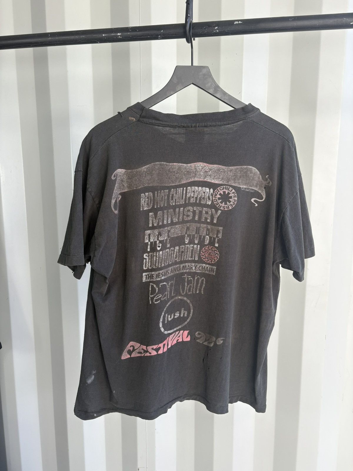 Band Tees Thrashed Lollapalooza 92 Faded Distressed ERD Grunge WCC Size US XL / EU 56 / 4 - 2 Thumbnail