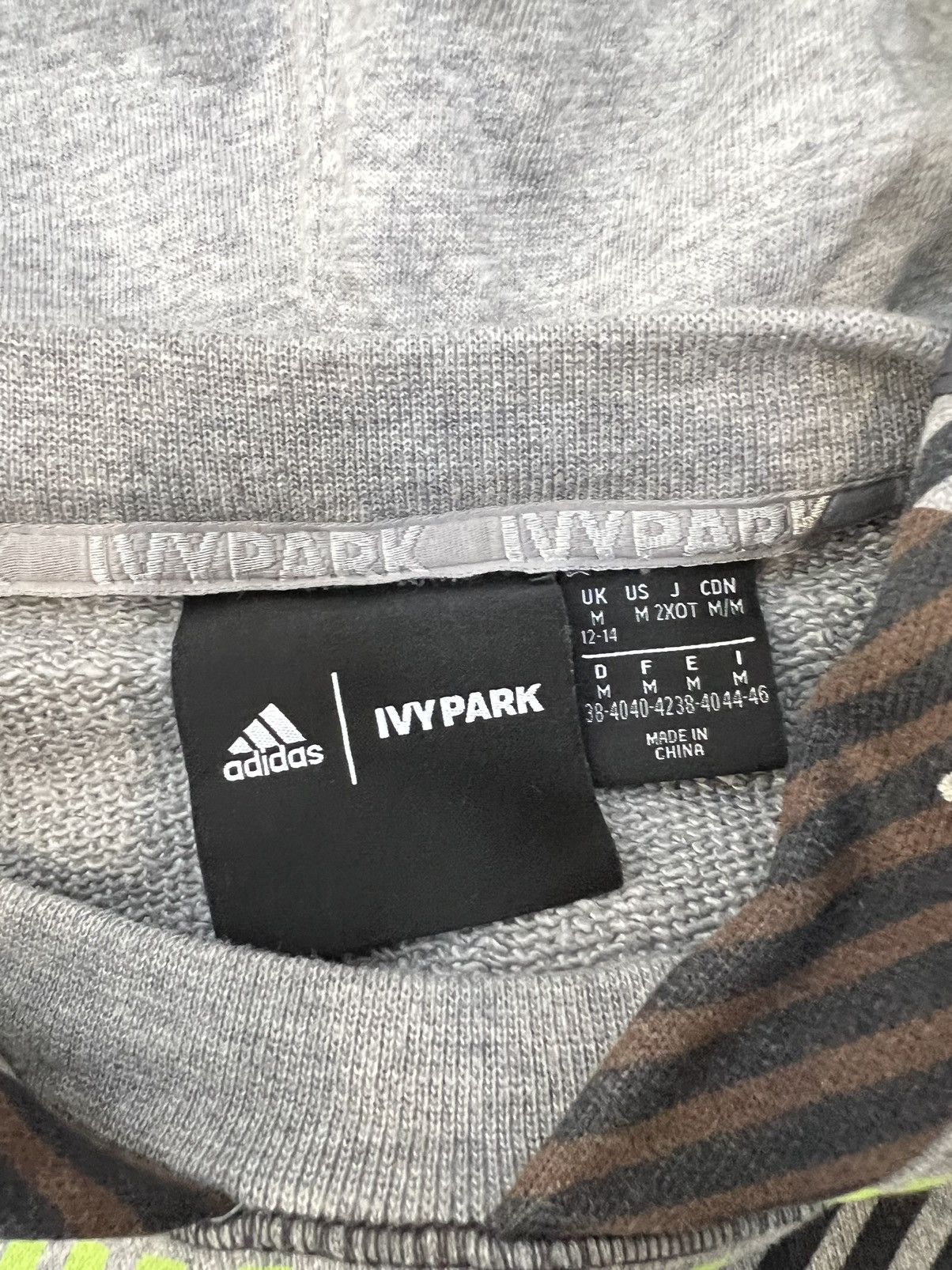 Adidas × Ivy Park adidas Ivy Park Halls of Ivy Allover Print Cropped Hoodie Size M / US 6-8 / IT 42-44 - 4 Thumbnail