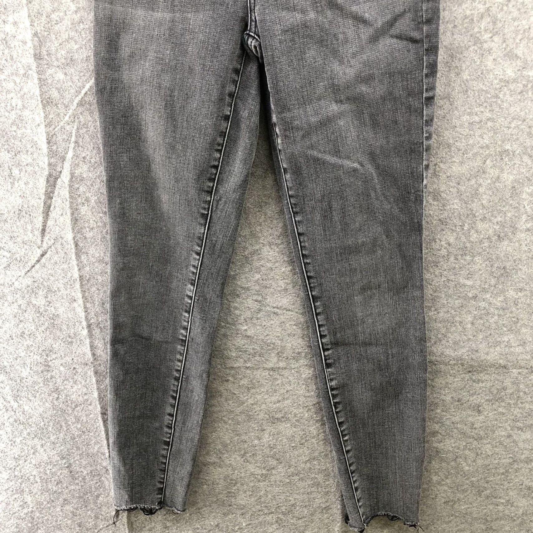 Pacsun Pacsun Super High Rise Jegging Womens Size 23 Gray Wash Raw Hem Stretch Size 40" / US 18 - 4 Thumbnail