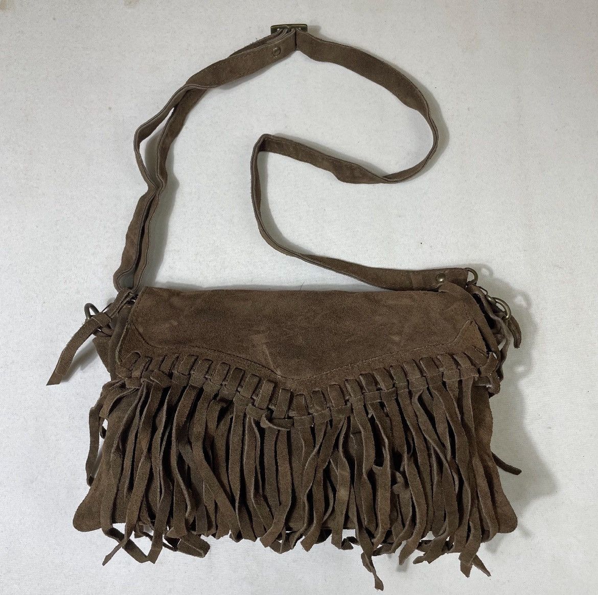 GOA 2000s GOA Fringe Brown Cowhide Suede Leather Sling Bag Size ONE SIZE - 1 Thumbnail