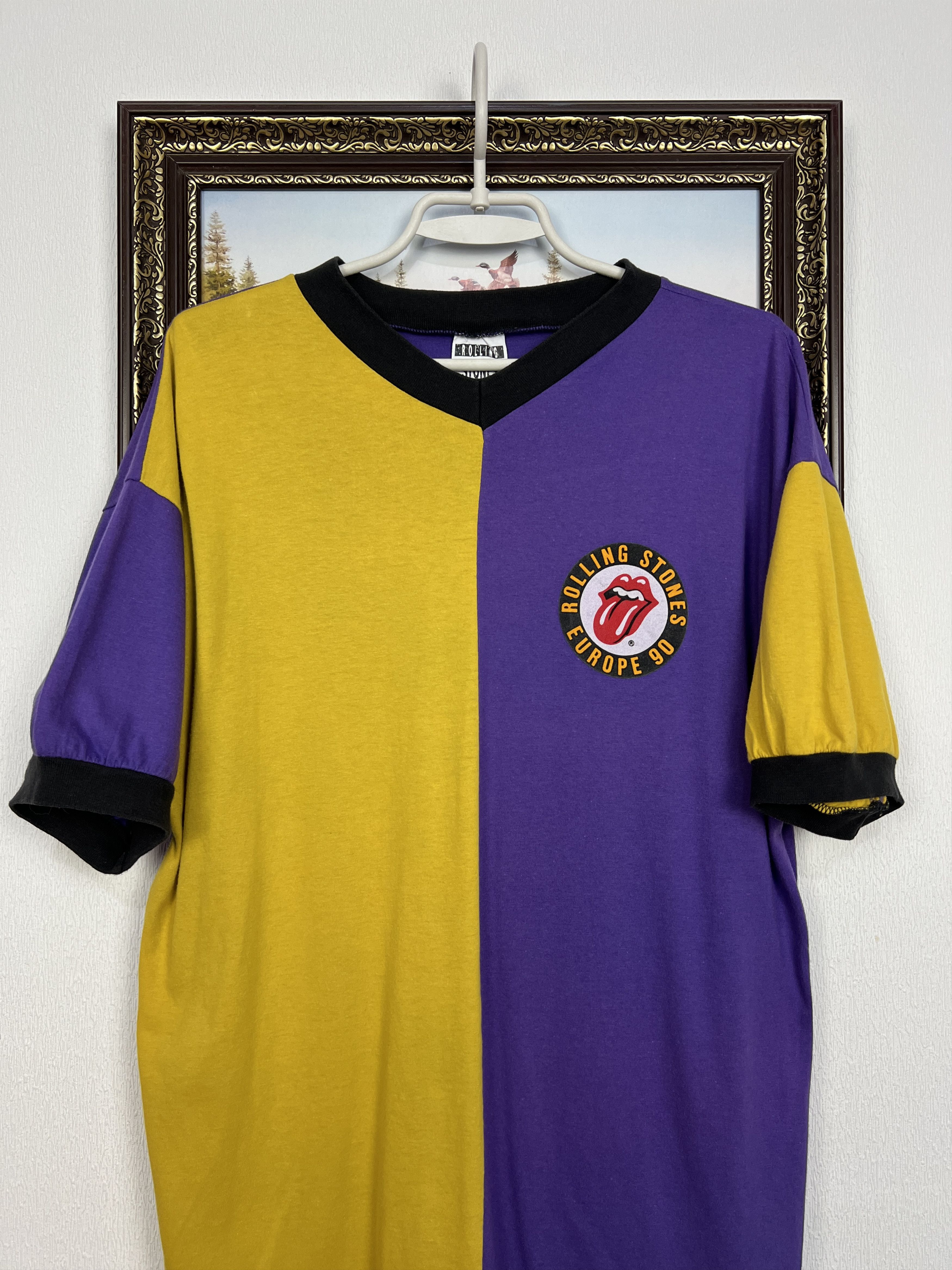 Vintage Vintage 90's Rolling Stones Europe Purple & Gold Soccer Tee Size US M / EU 48-50 / 2 - 2 Thumbnail