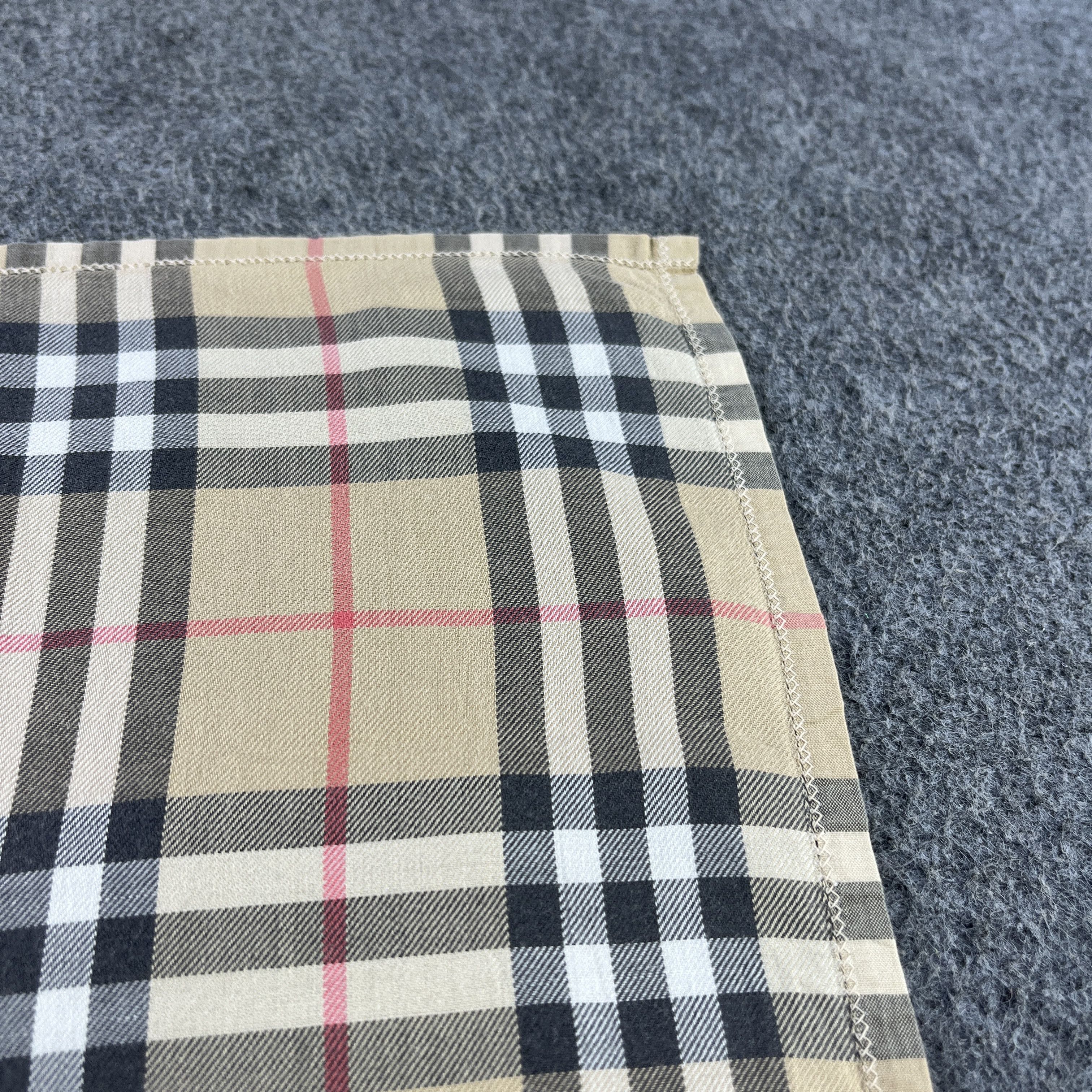 Burberry Burberry Handkerchief / Bandana / Neckerchief B098 Size ONE SIZE - 8 Thumbnail