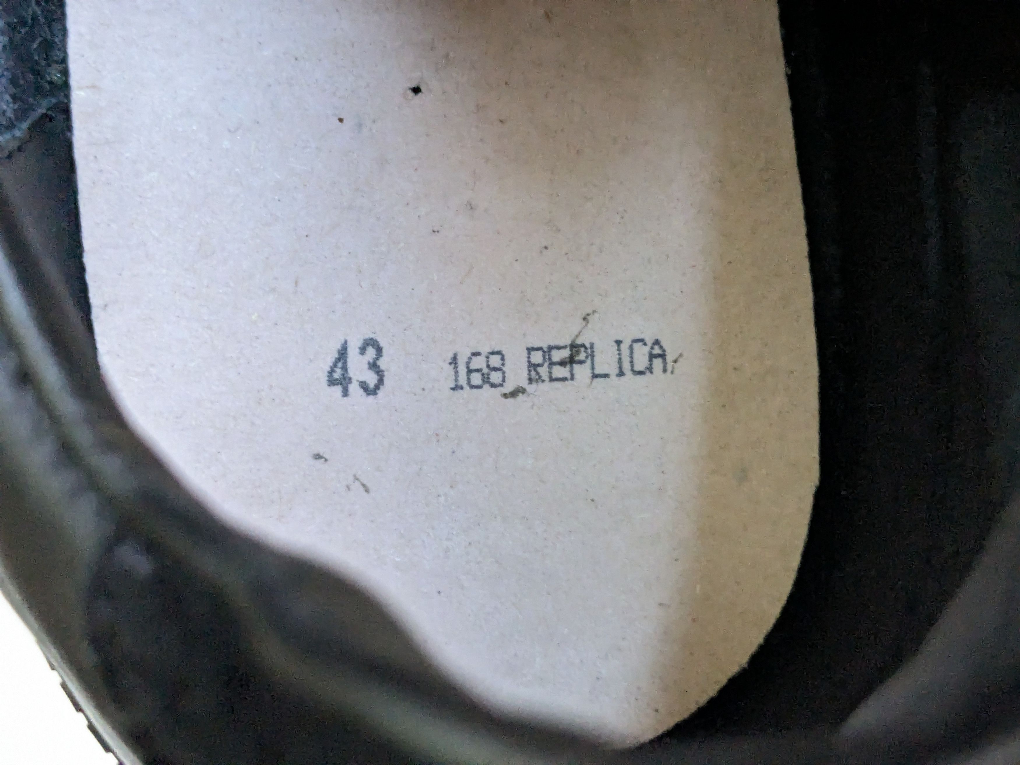Maison Margiela Maison Margiela GAT Replica Black 10 43 Low Tops Size US 10 / EU 43 - 9 Thumbnail