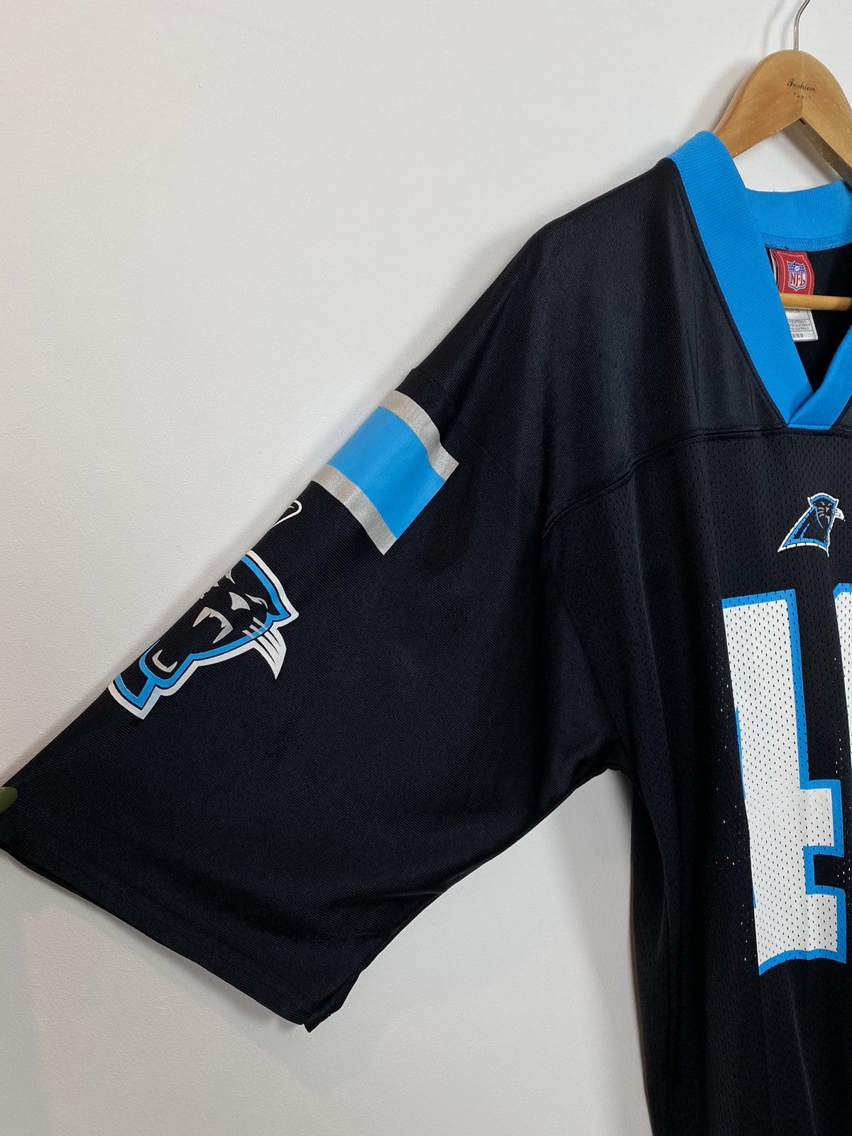 NFL × Reebok Reebok NFL Davis #48 Carolina Panthers Football Jersey Black Size US XL / EU 56 / 4 - 4 Thumbnail