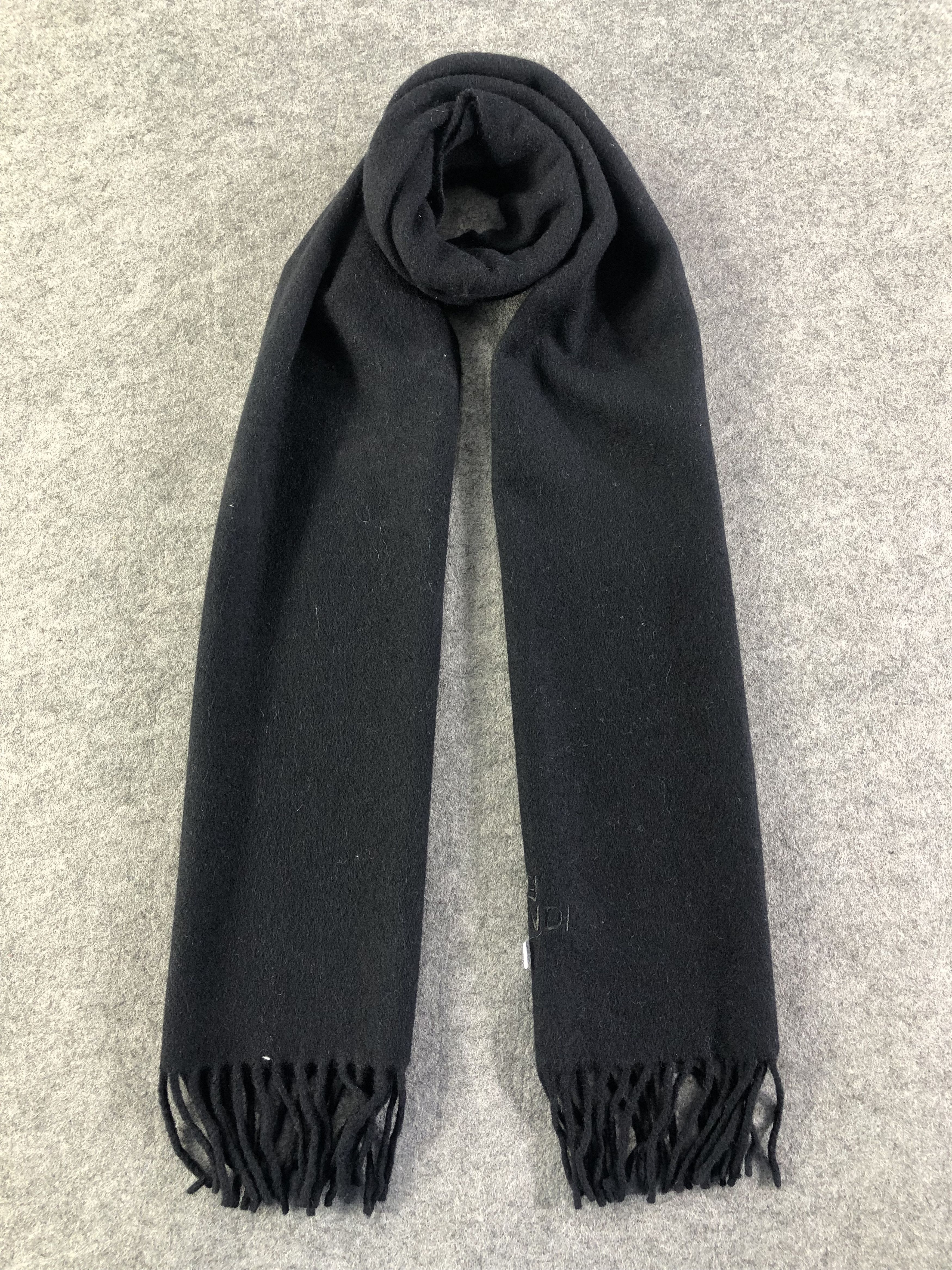 Vintage Fendi Plain Scarf / Muffler / Neckwear Size ONE SIZE - 1 Thumbnail