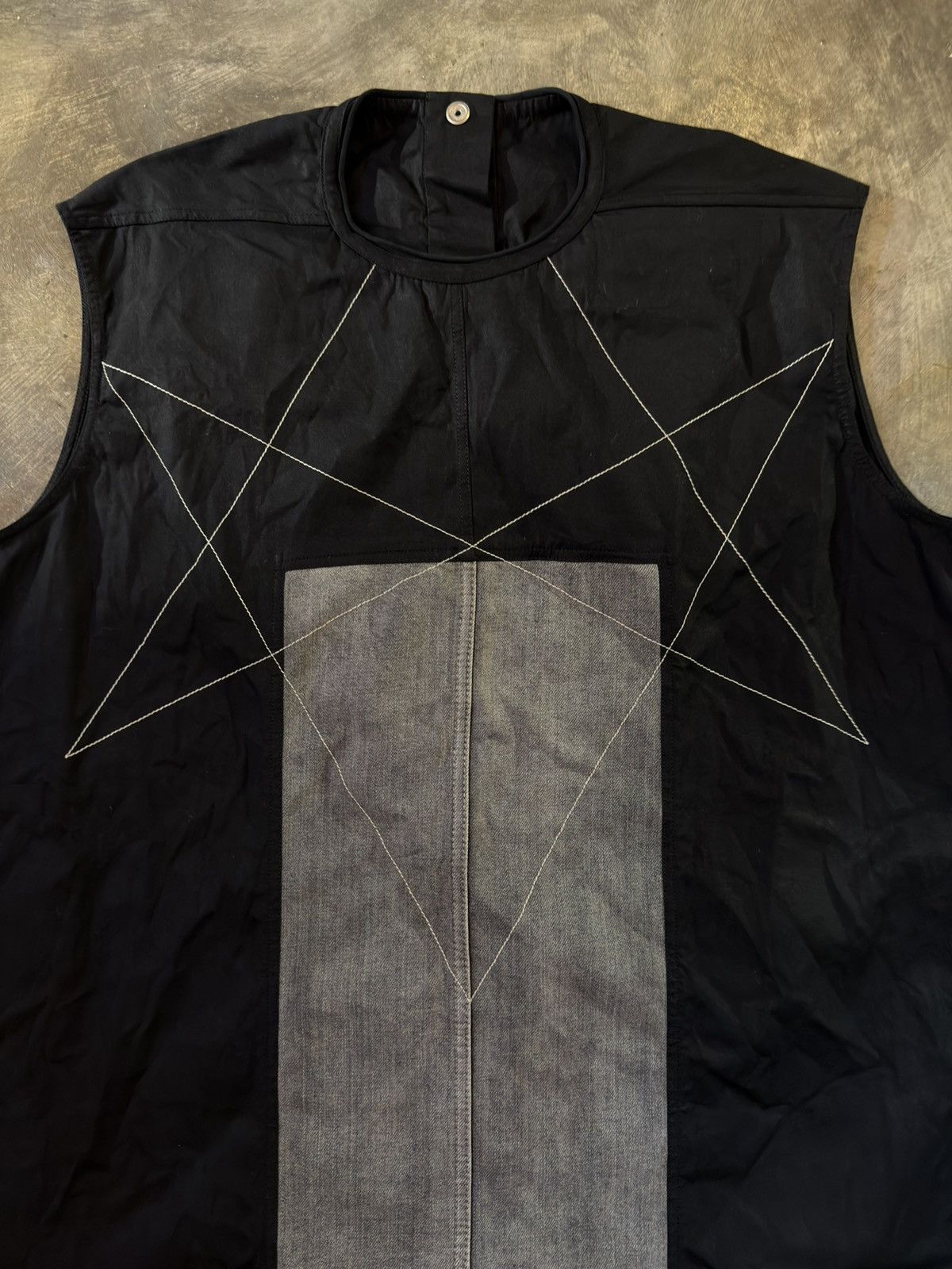 Rick Owens Drkshdw Rick Owens Shield Tabard 18SS sleeveless oversize shirt Size US XL / EU 56 / 4 - 2 Thumbnail