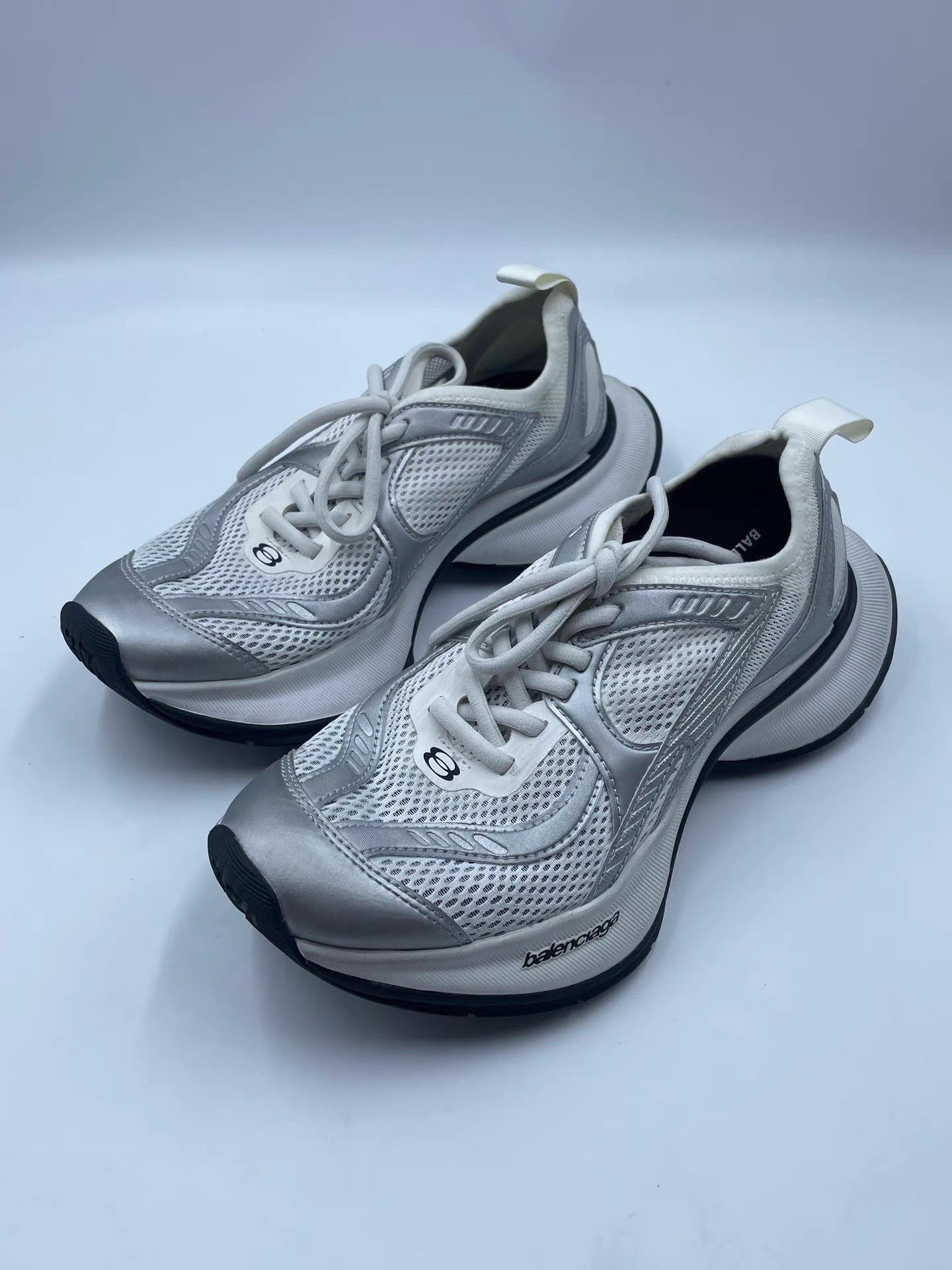 Balenciaga Balenciaga Circuit Low-Top Casual Sneakers K2 Size US 7 / IT 37 - 1 Thumbnail