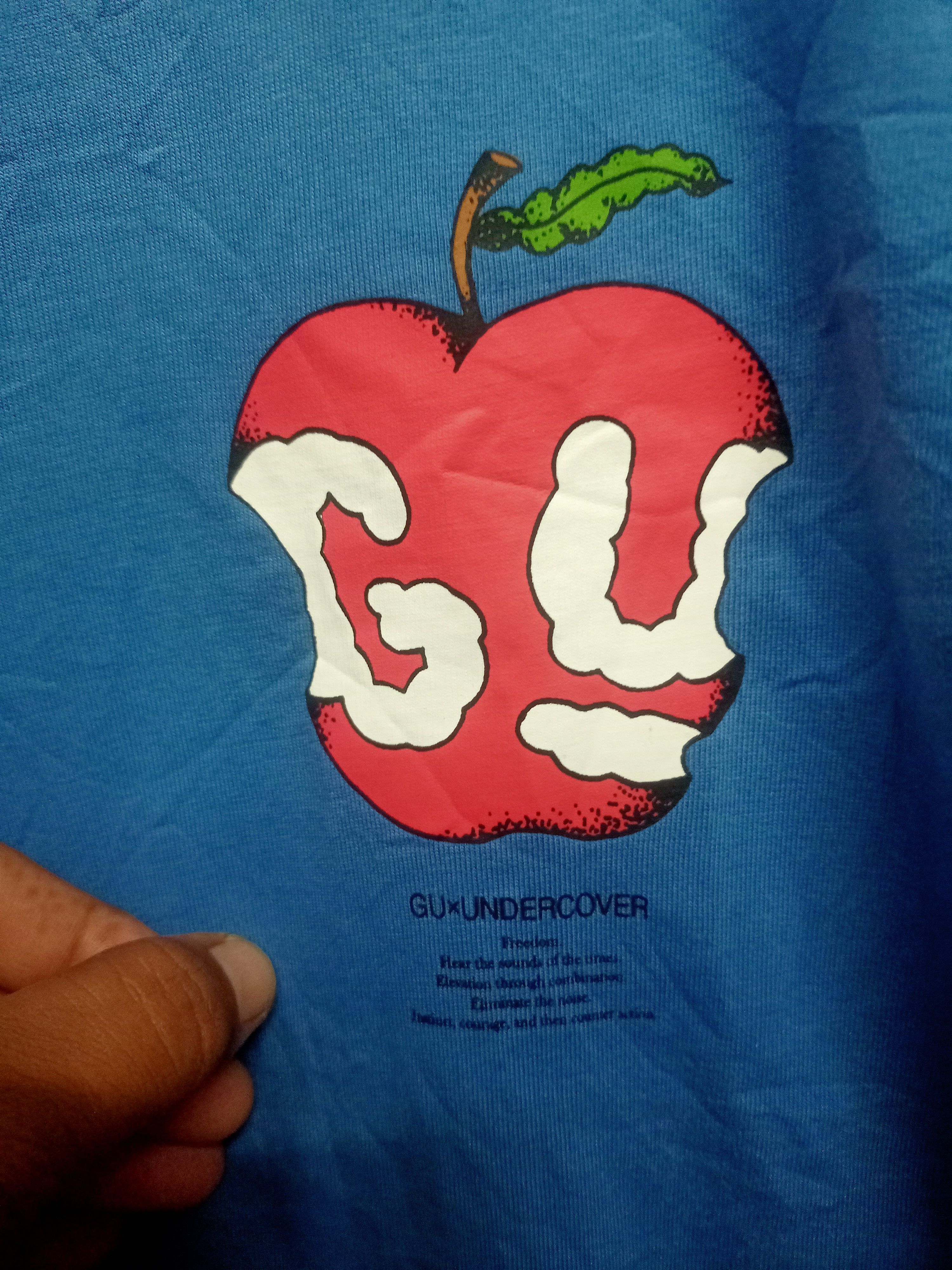 GU × Japanese Brand × Undercover Undercover x GU Apple T-Shirt Size US XL / EU 56 / 4 - 7 Thumbnail
