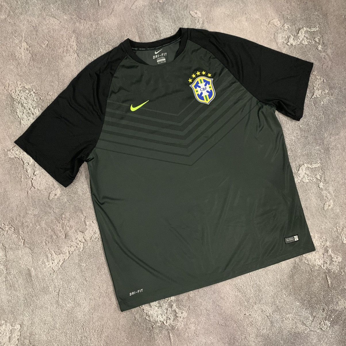 Nike Nike 2014-15 Brazil Pre-Match T Shirt Size XL-2XL Size US XXL / EU 58 / 5 - 2 Thumbnail