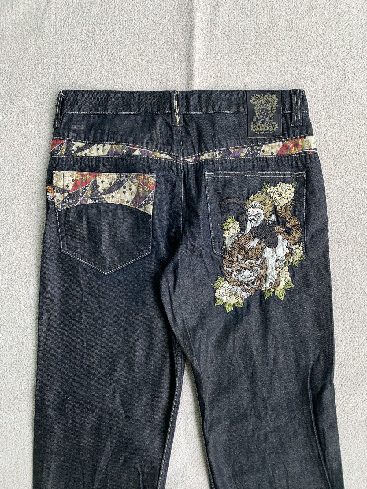 Japanese Brand × Vintage Vtg 00s japanese Zizo Bosatsu embroidered Art Denim Pants Size US 34 / EU 50 - 3 Thumbnail